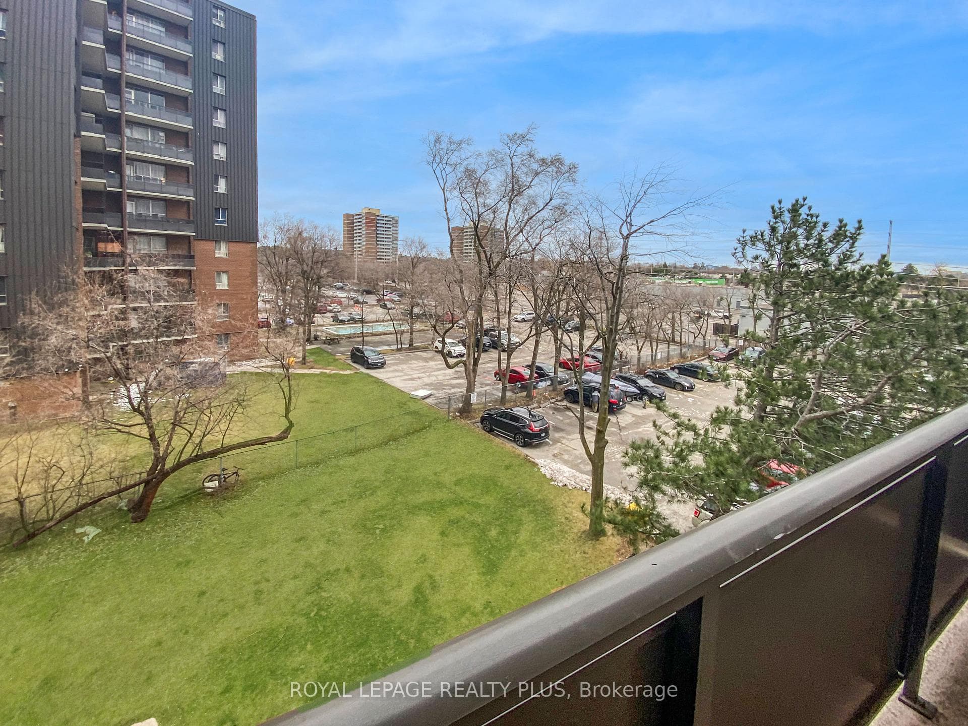 3065 Queen Frederica Drive Unit 402 photo 2