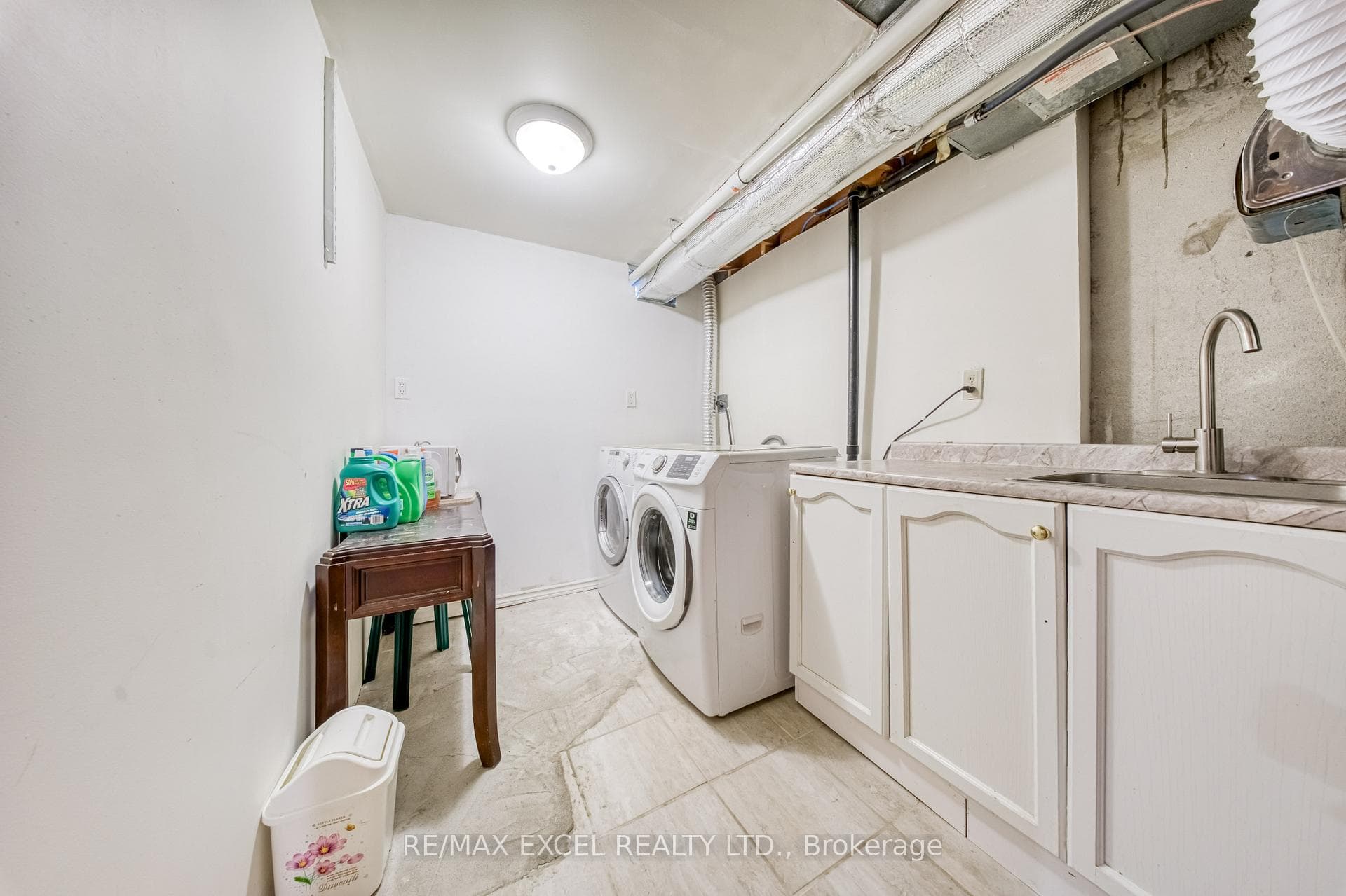 17 Sadlee Cove Crescent photo 30