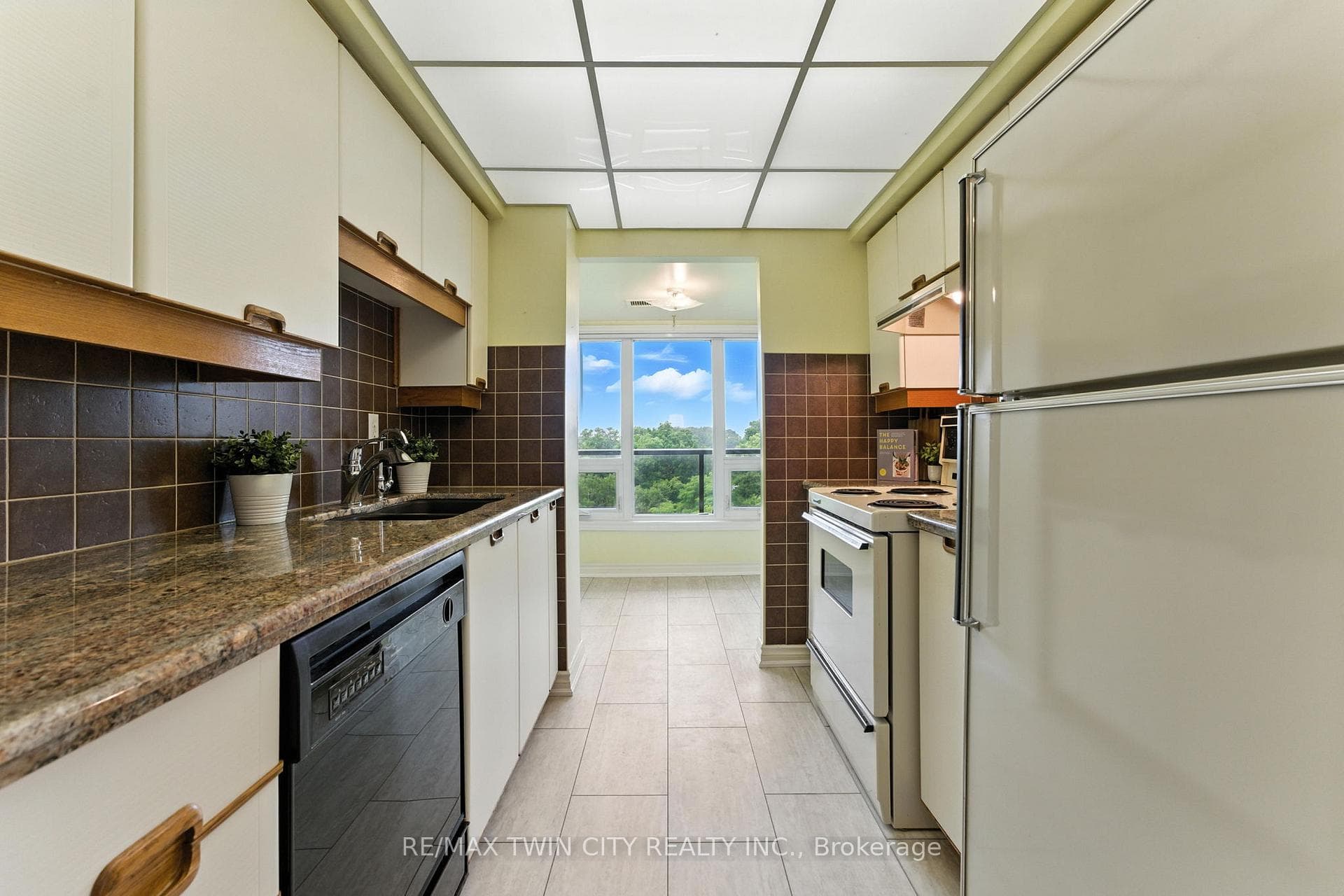 237 King Street Unit 1104 photo 4