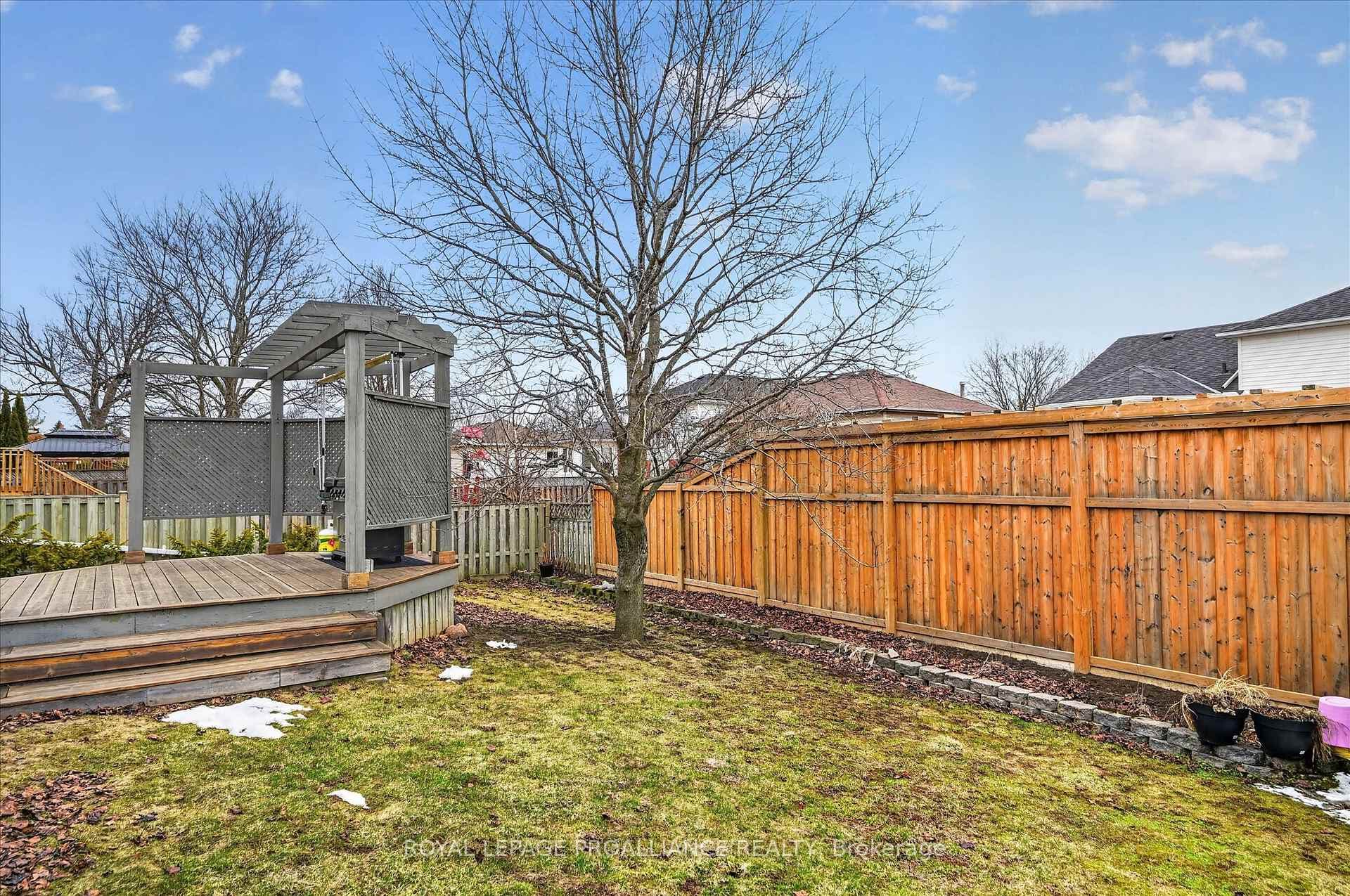 1426 Glenforest Crescent photo 45