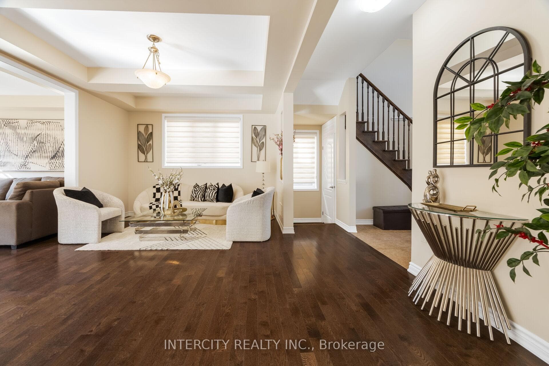 19 Enford Crescent photo 9