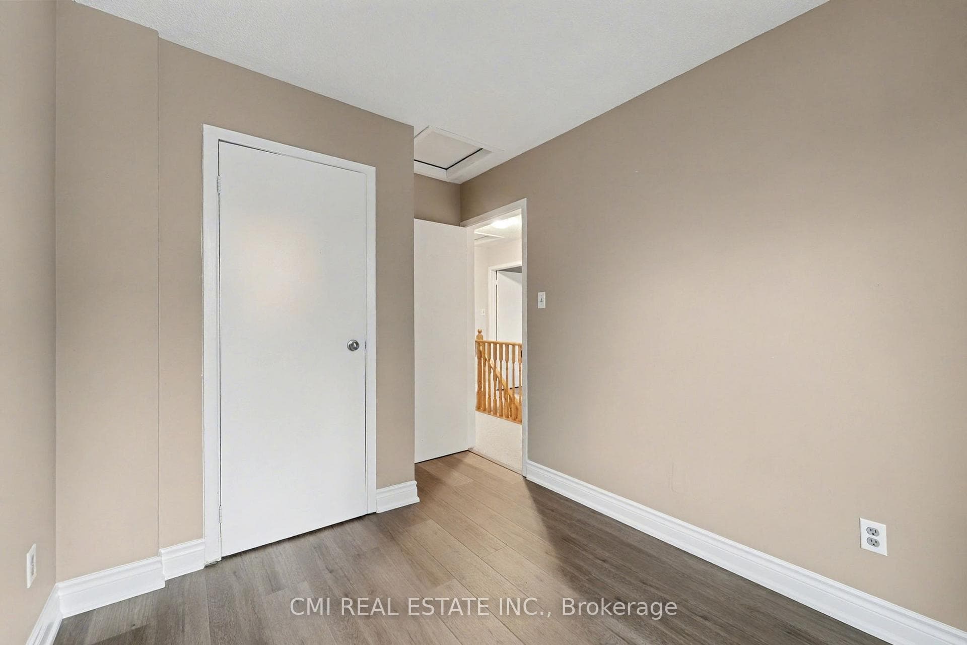 51 Lucas Lane photo 18