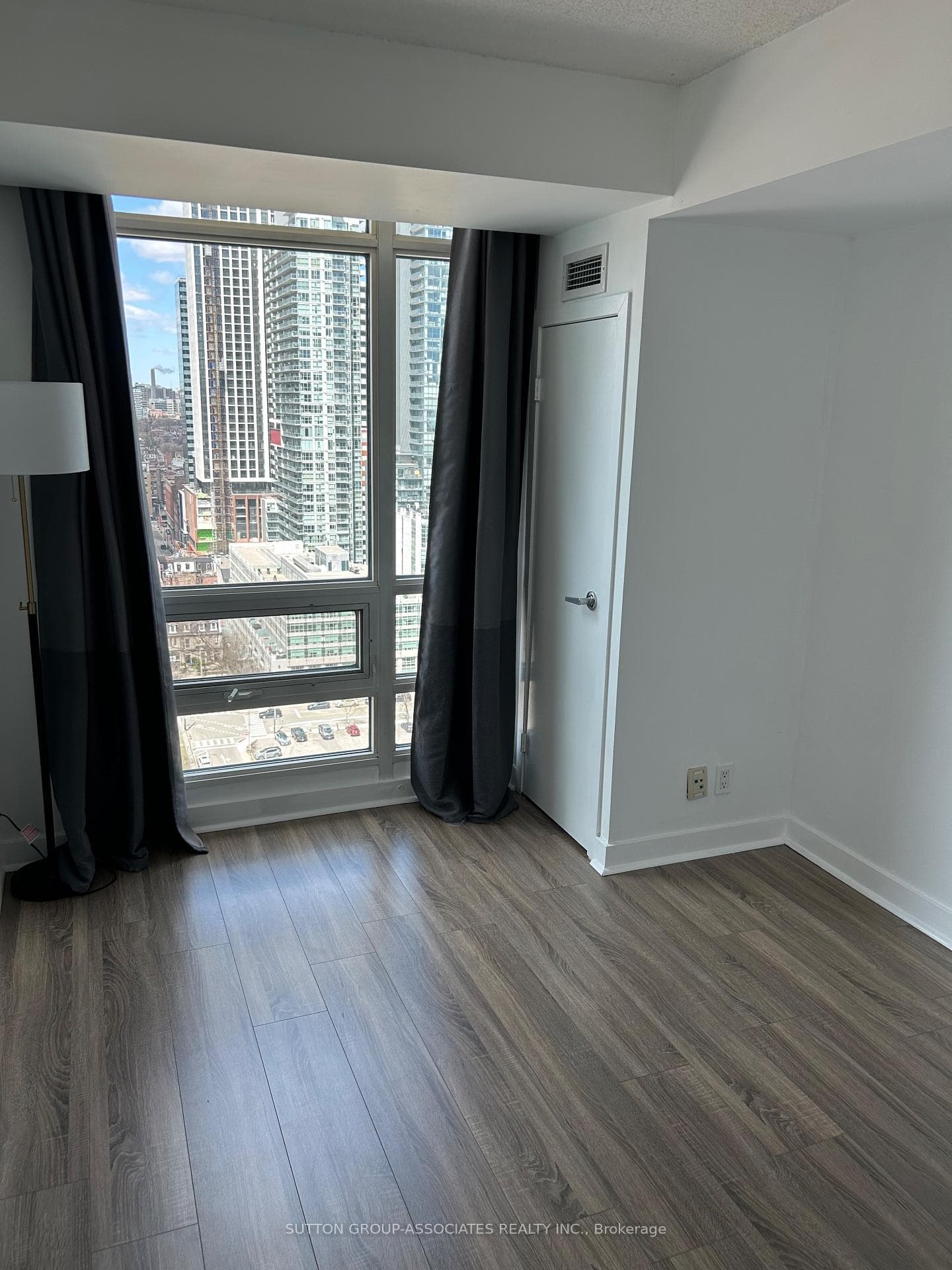 381 Front Street Unit 2703 photo 33