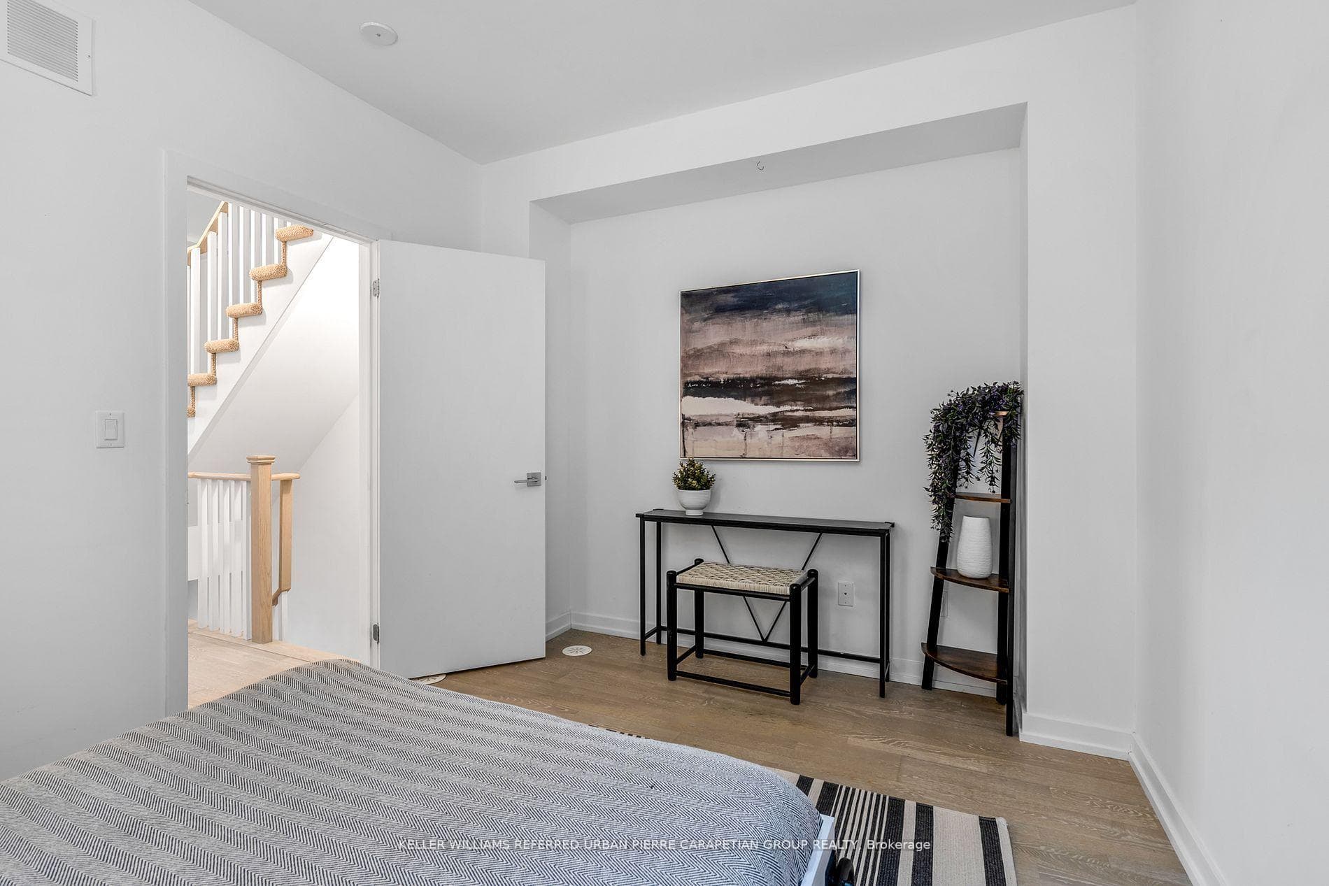1331 Gerrard Avenue Unit 3 photo 29