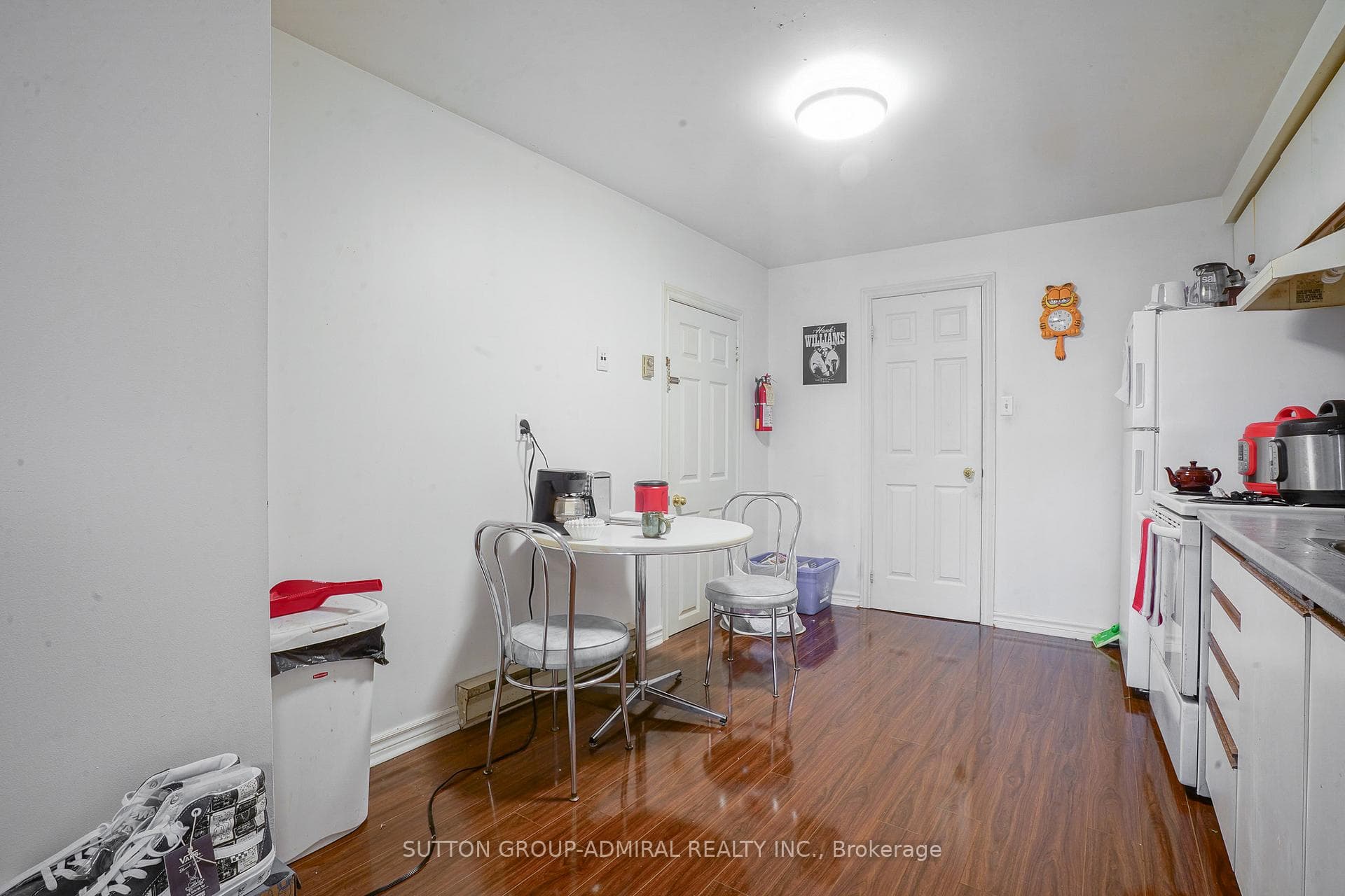 644 Srigley Street photo 14
