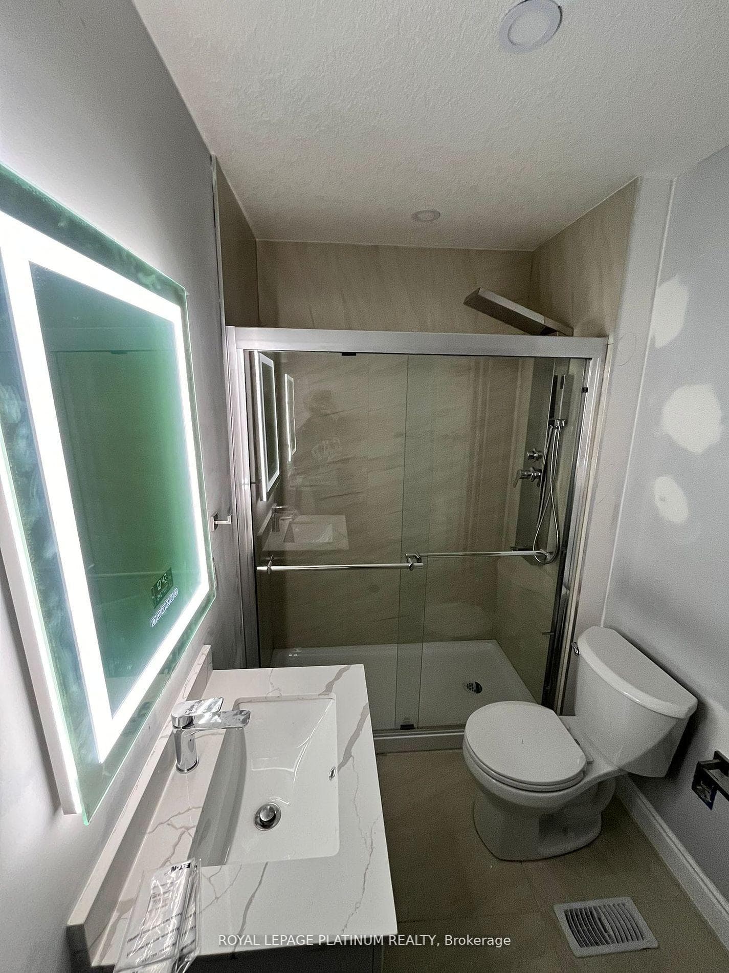 268 Sophia Crescent photo 20