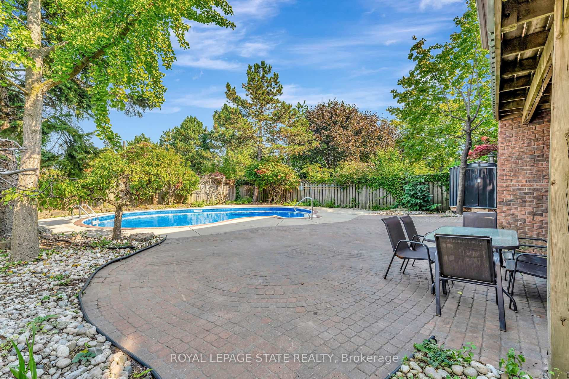 210 Bluebell Crescent photo 37