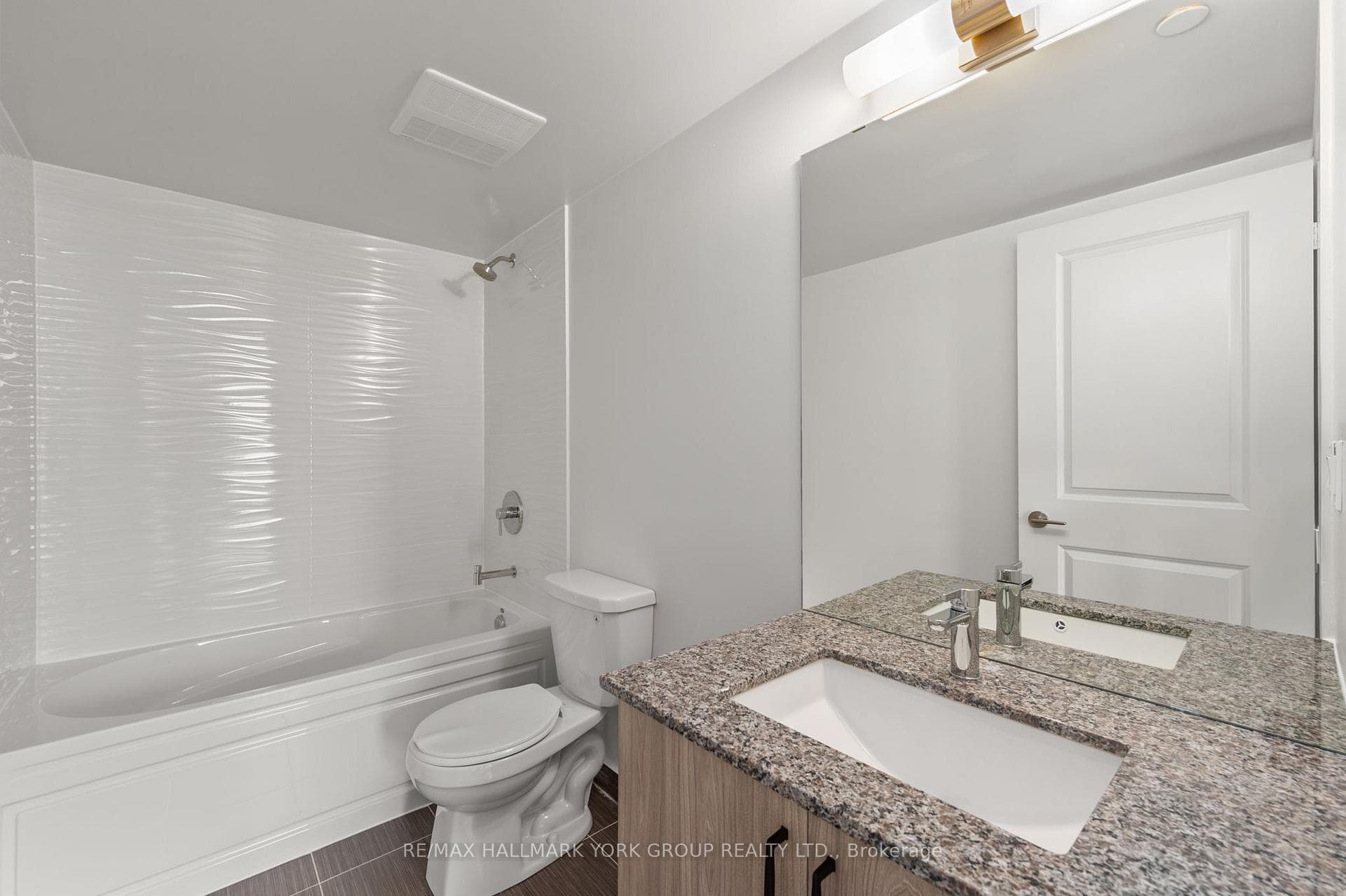 20 Meadowglen Place Unit 903 photo 20