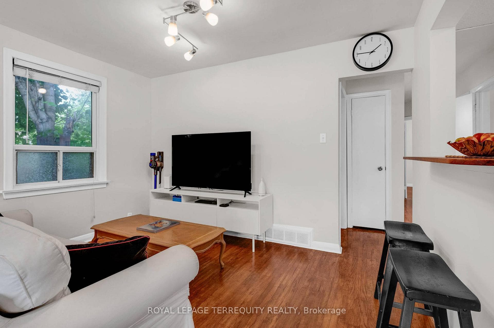 4 Larkhall Avenue photo 11