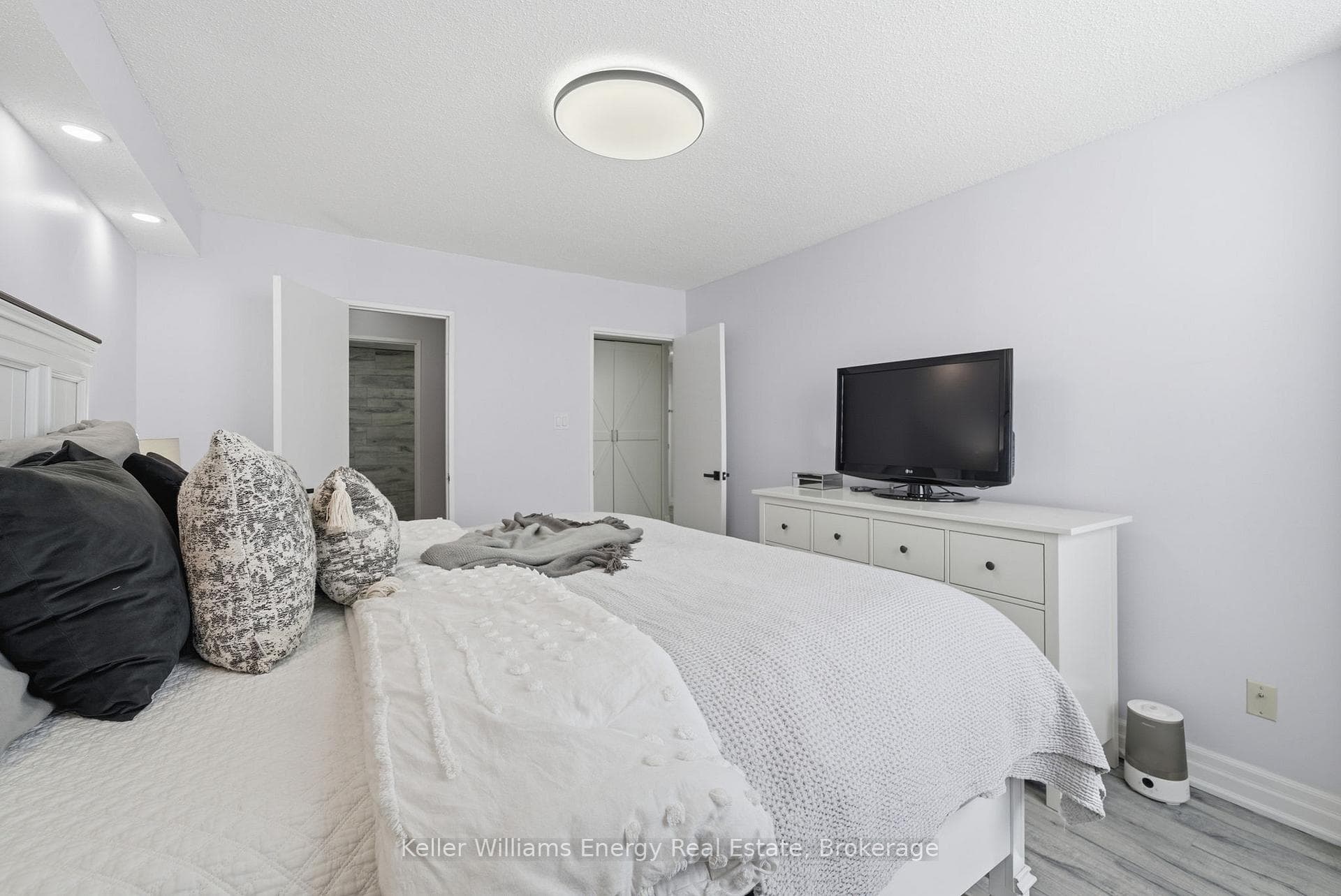 44 Falby Court Unit 1506 photo 18