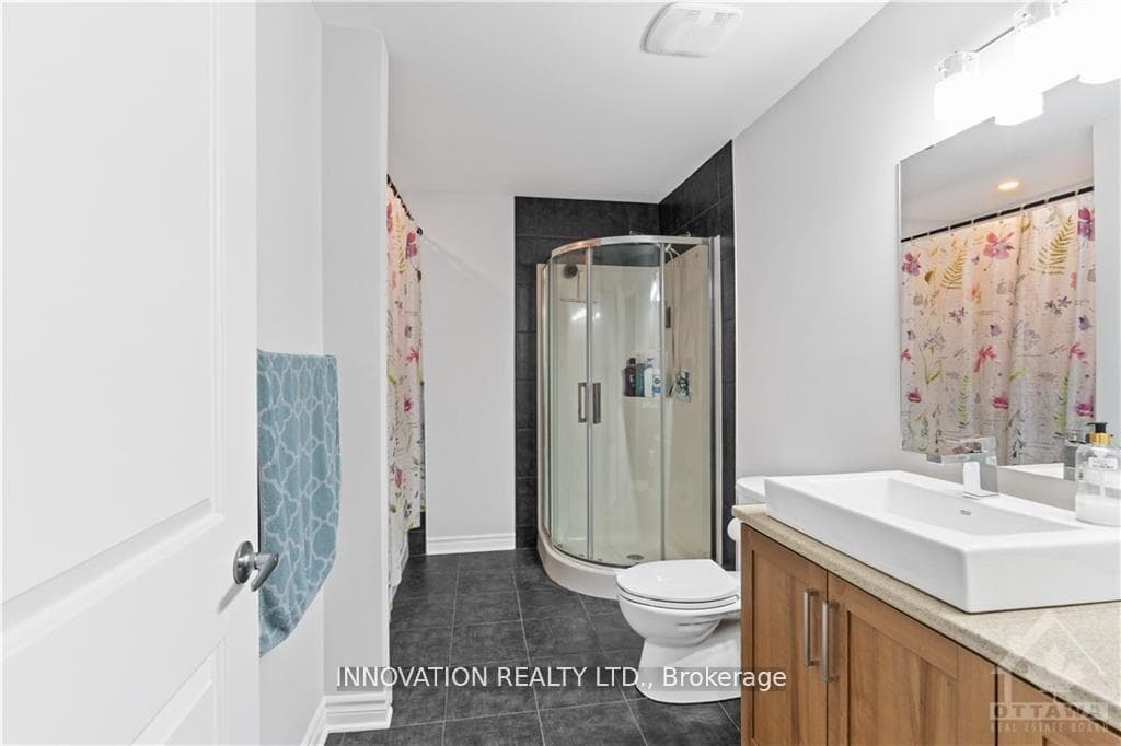 254 Munro Street photo 12