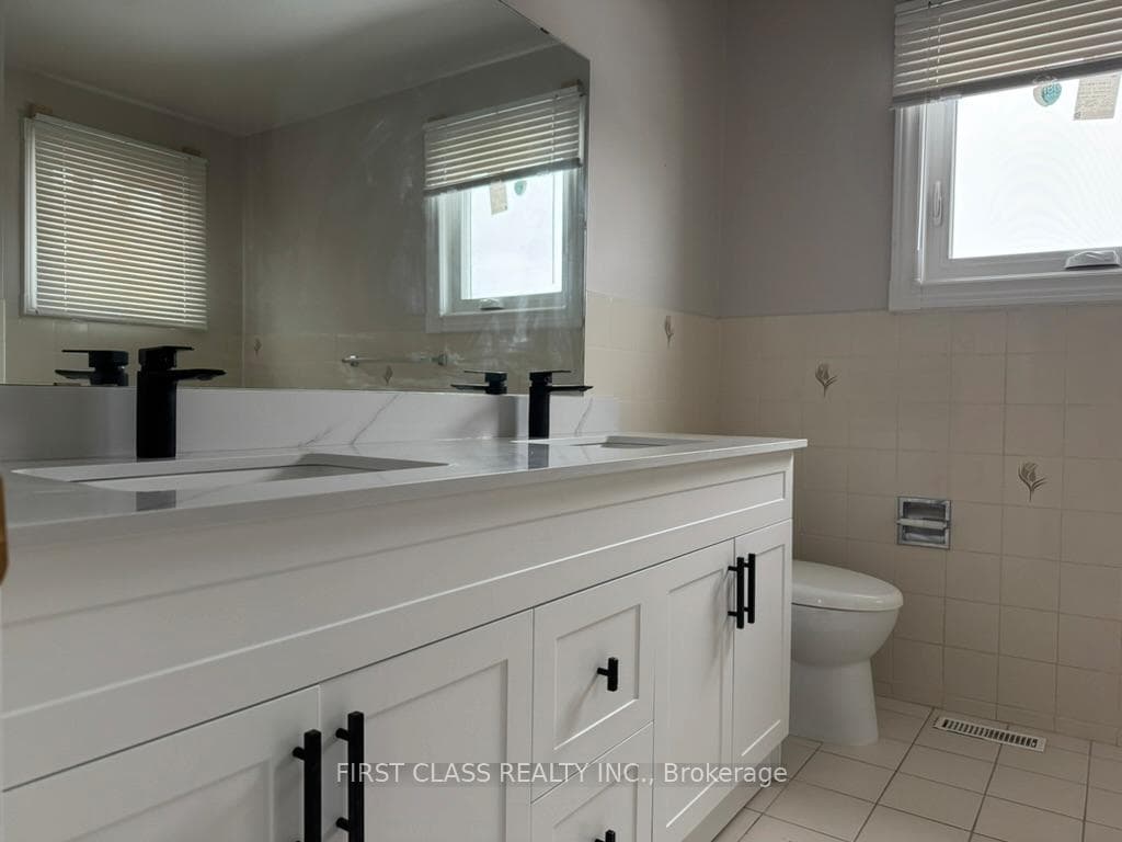 11 Coleraine Avenue photo 9