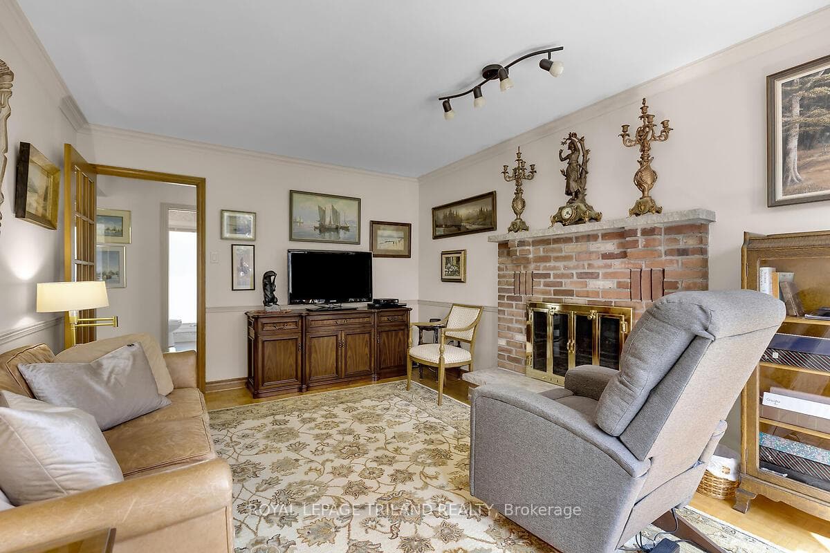 580 Rosecliffe Terrace photo 12