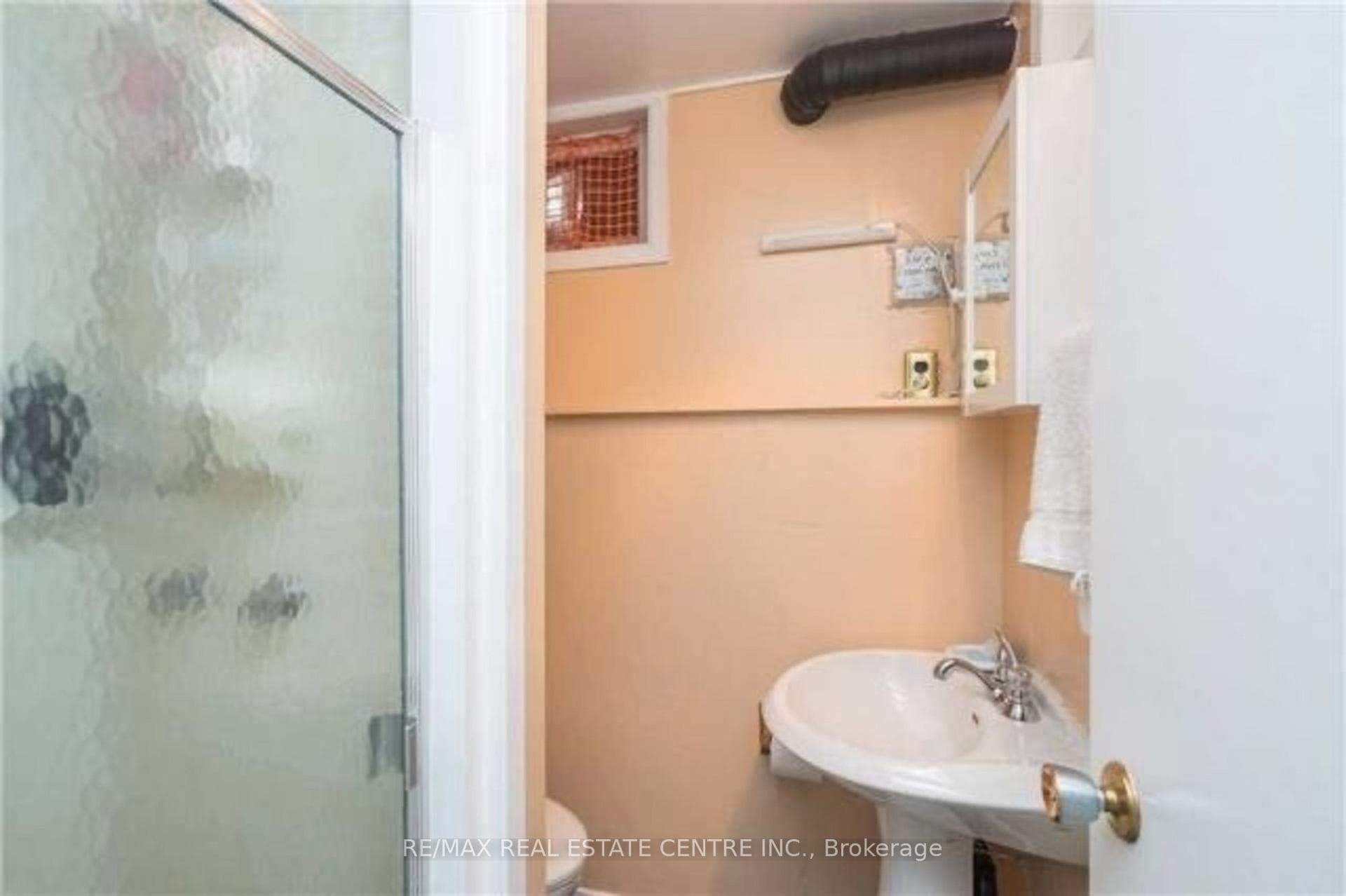 2123 Amesbury Crescent photo 25
