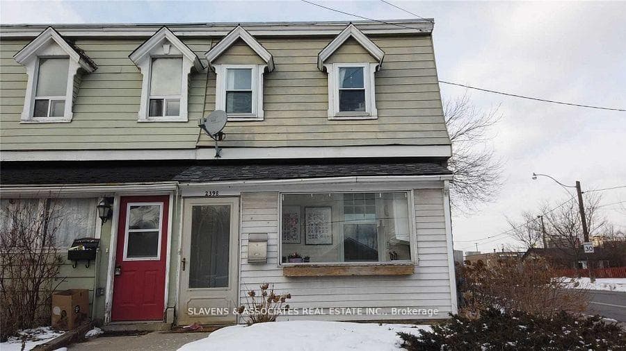 2398 Gerrard Street Unit Lower photo 1