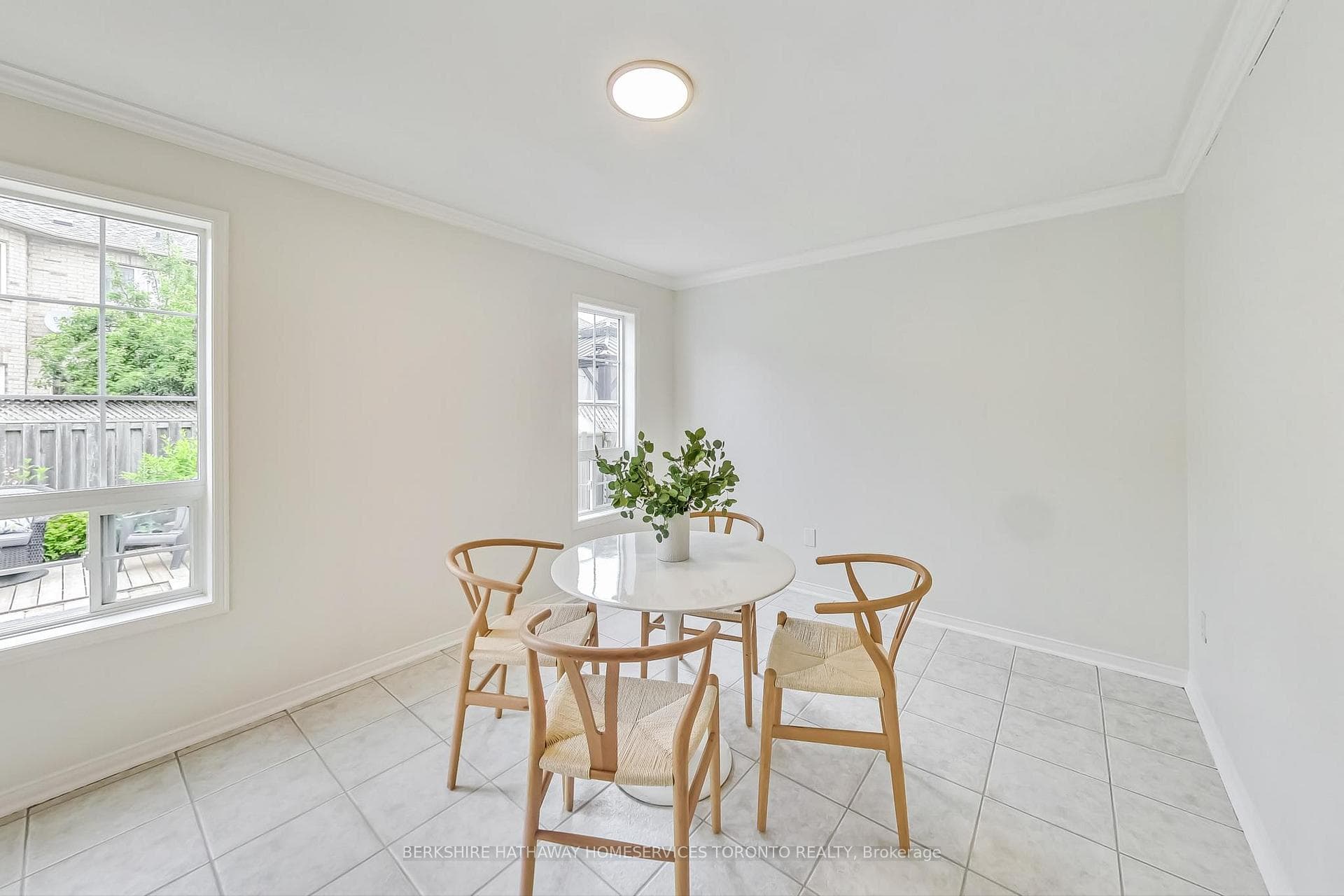 51 Fordwich Boulevard photo 9