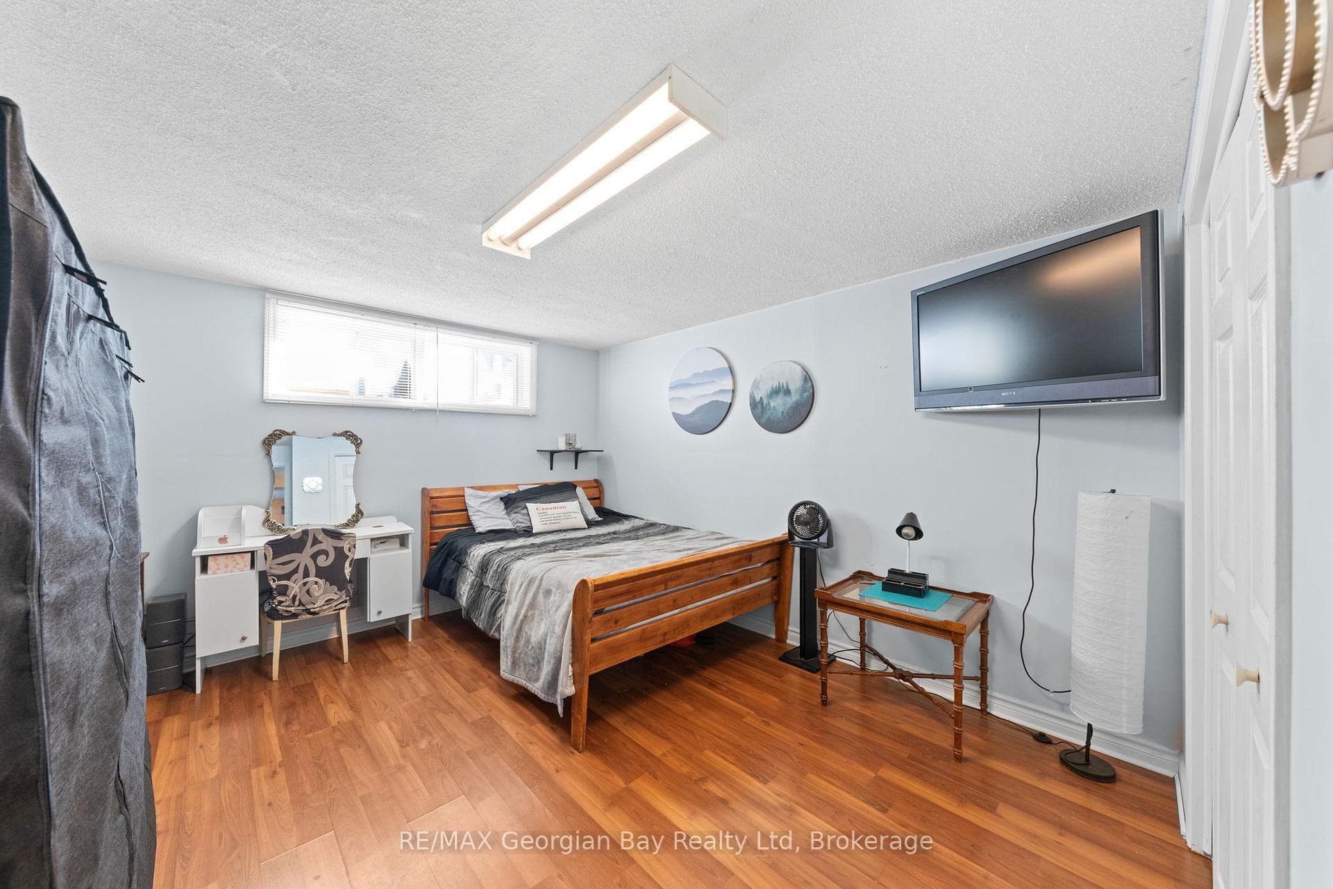 758 Ontario Street photo 33