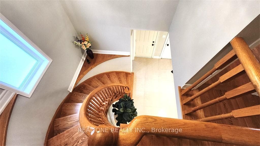 5788 Greensboro Drive photo 14