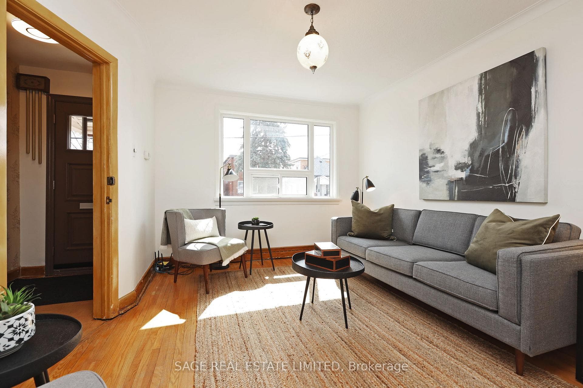 6 White Avenue photo 5