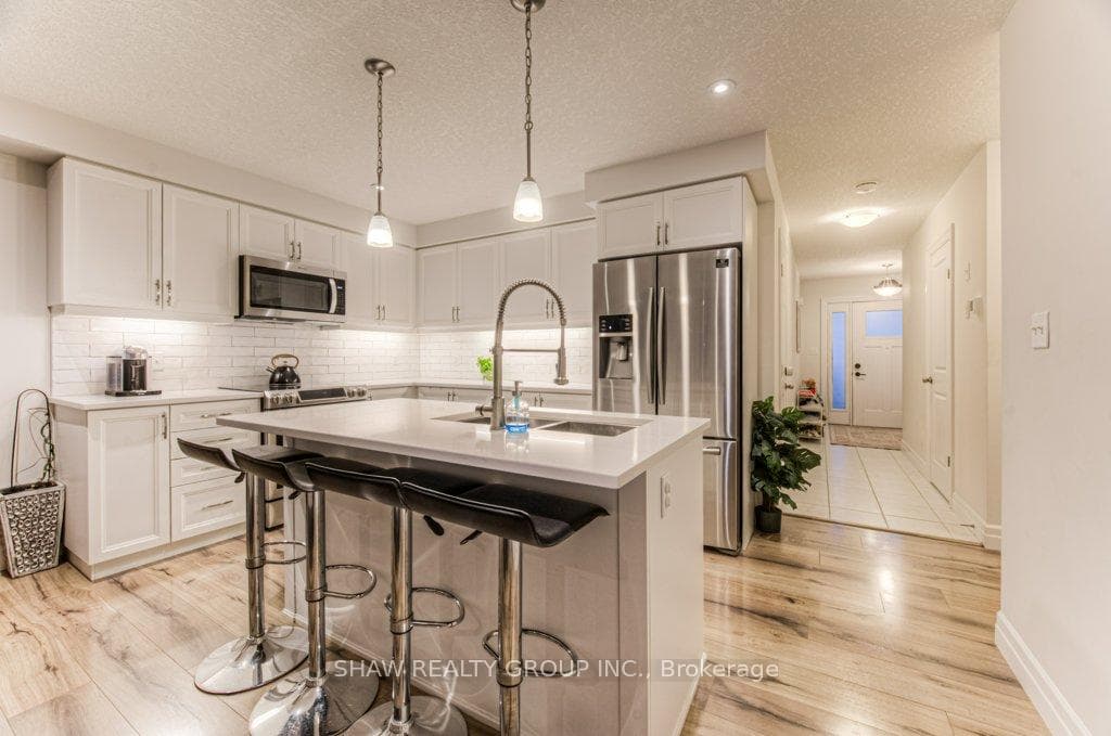 104 Hollybrook Trail photo 11