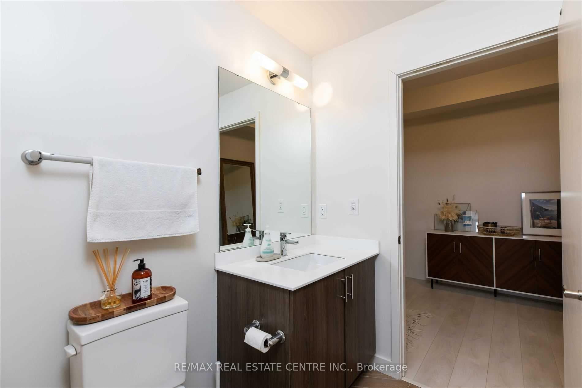 168 Sabina Drive Unit 403 photo 11