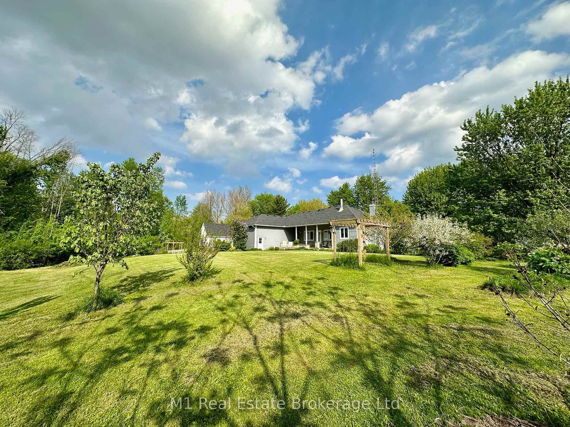 7610 Wellington 51 Road photo 39