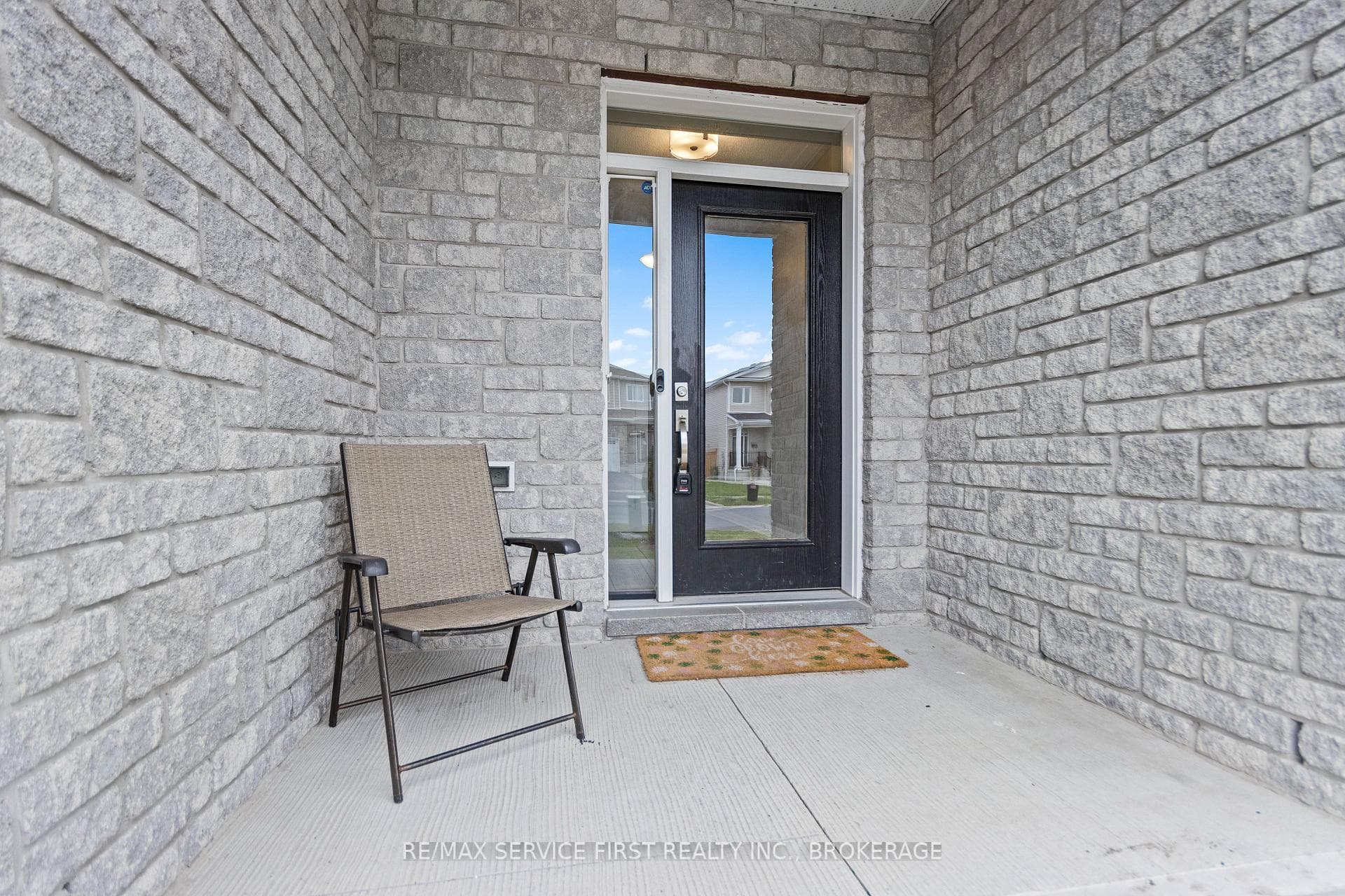 1373 Tremont Drive photo 3
