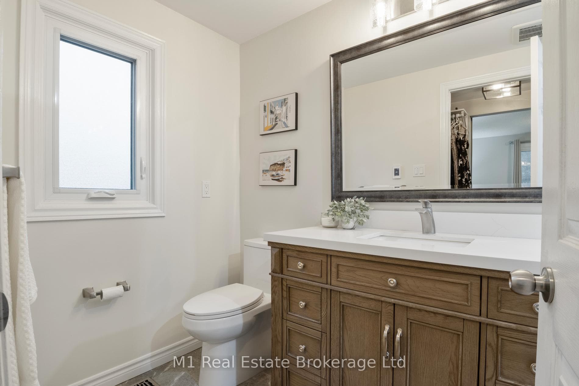 516 Harvey Street photo 18