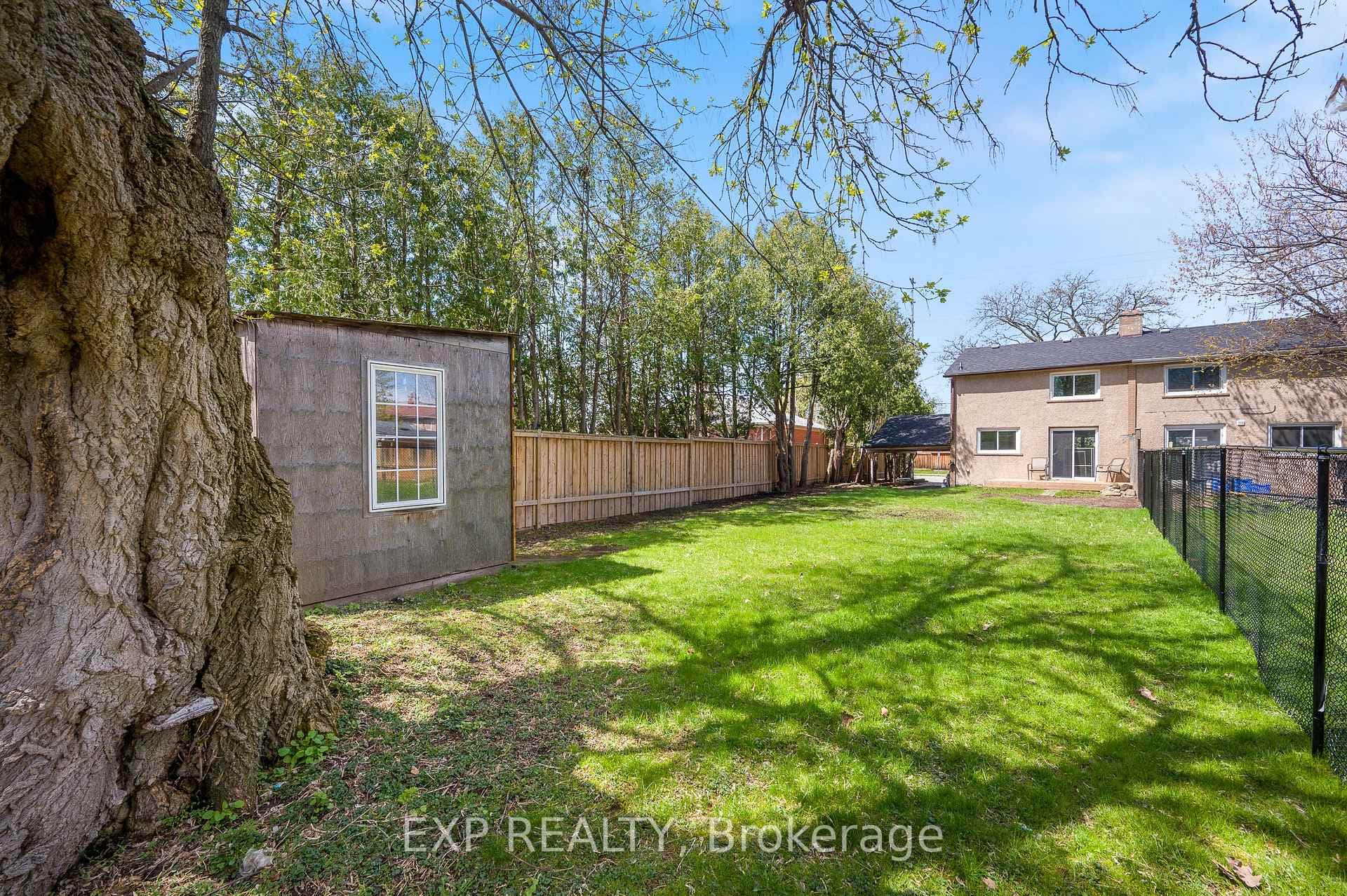128 Heslop Road photo 33