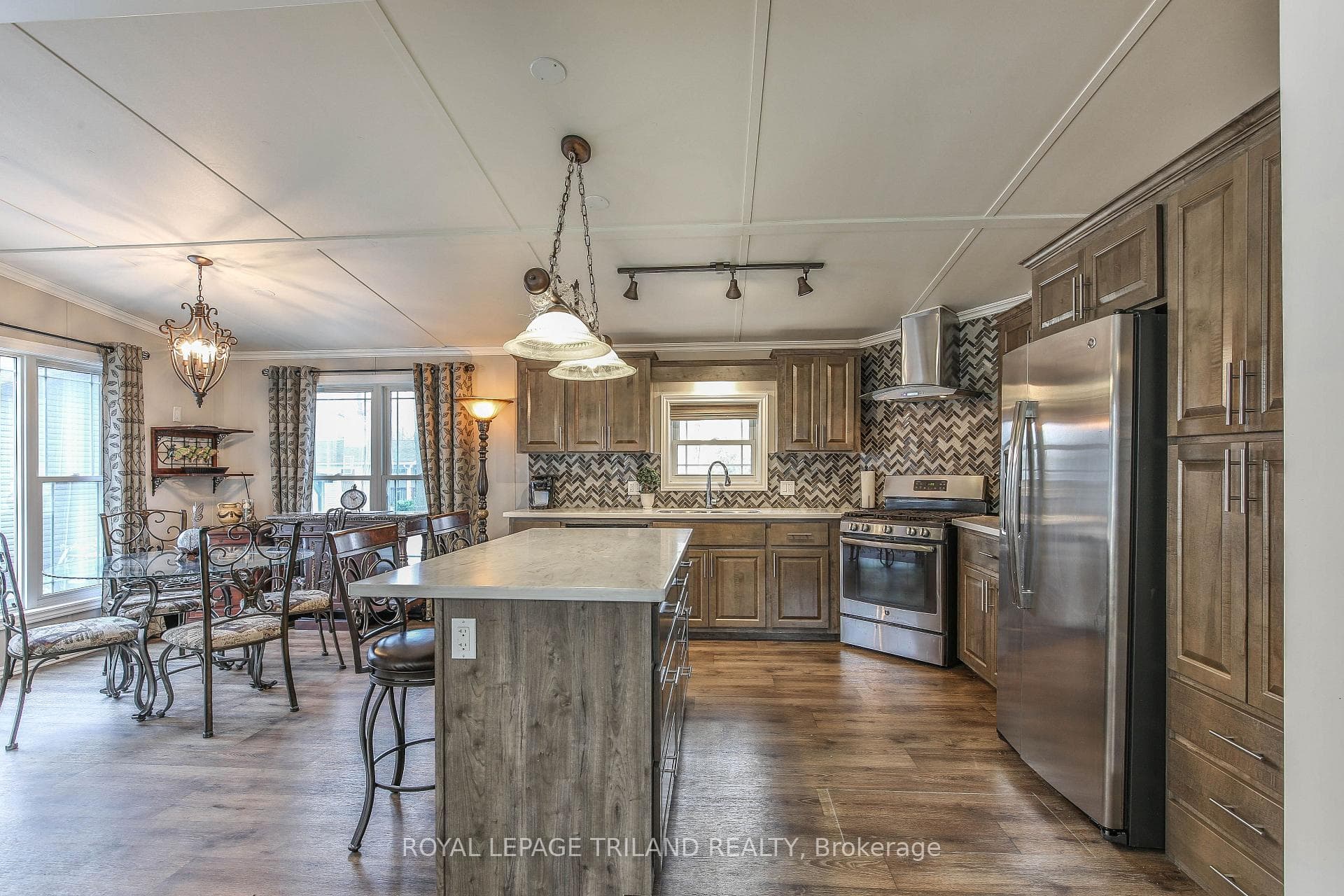 22790 Amiens Road Unit 76 photo 12