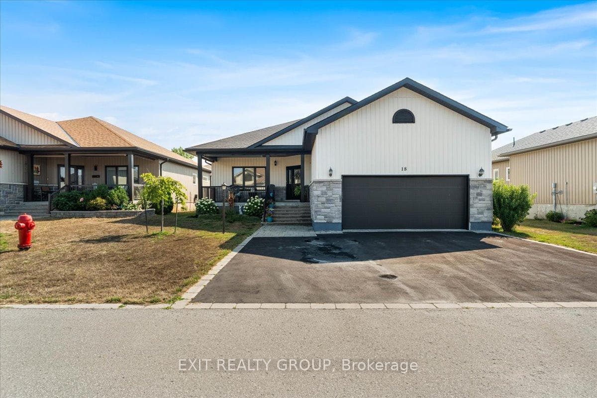 18 Gilbert Crescent photo 1