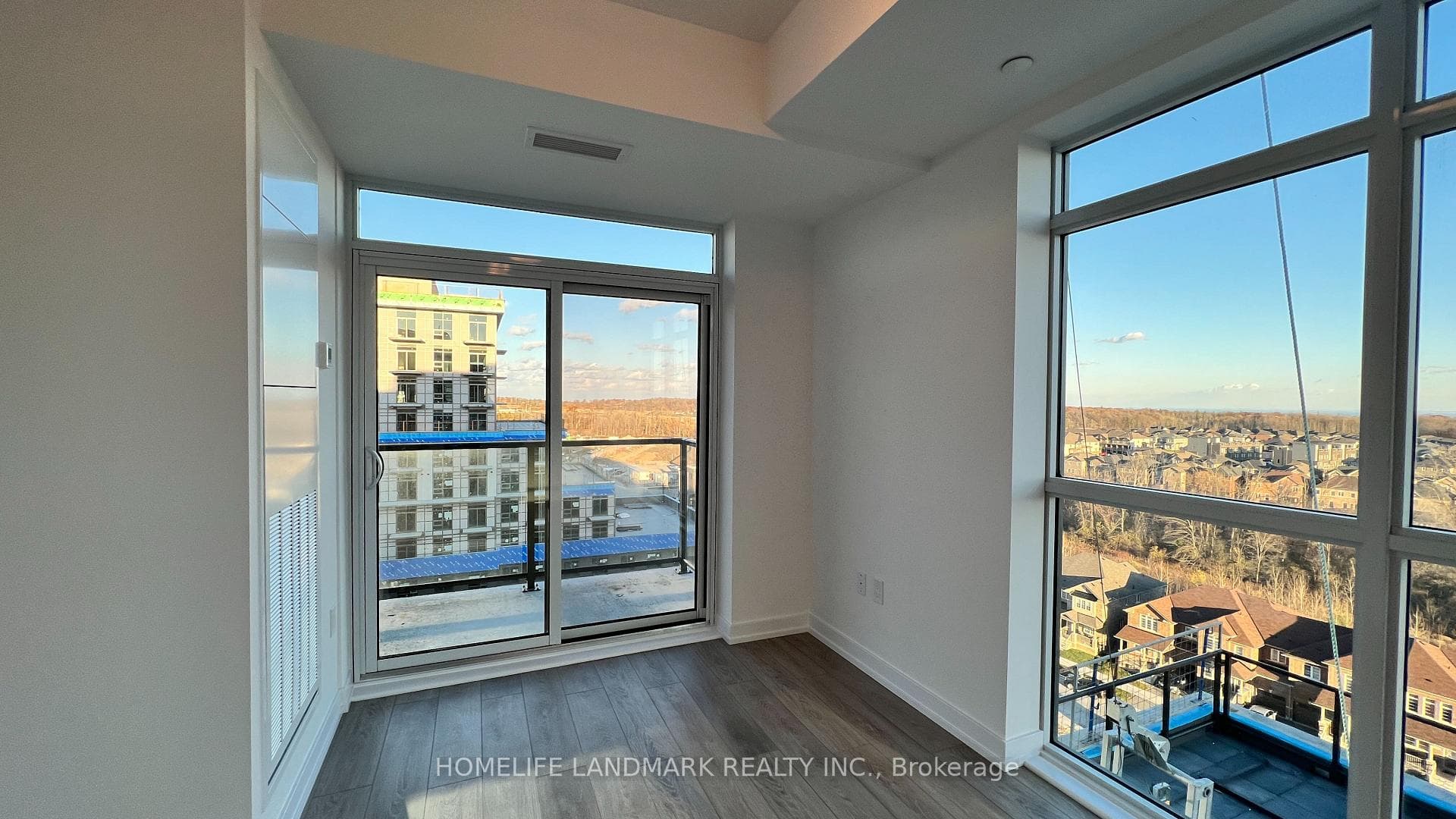 460 Dundas Street Unit 1009 photo 6