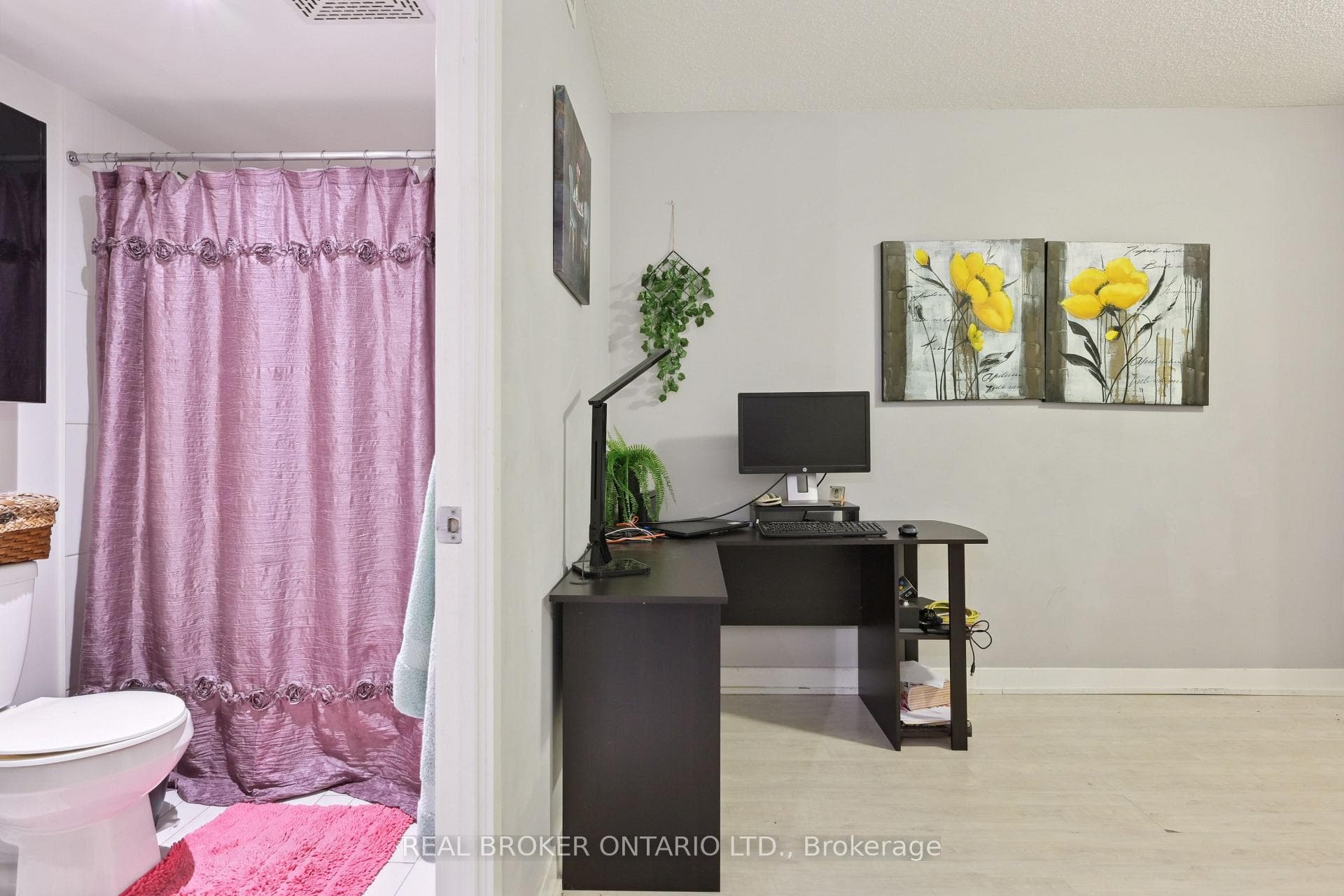 33 Singer Court Unit 1501 photo 17