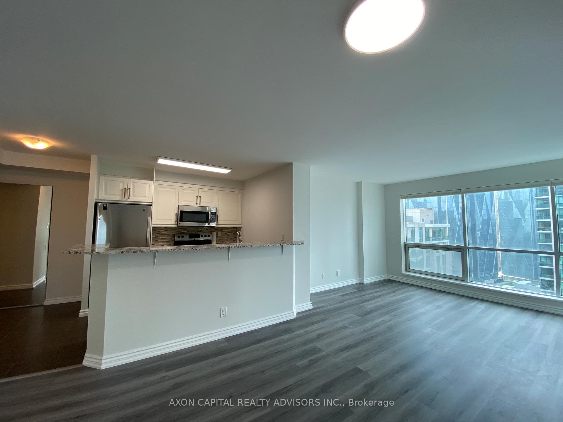 10 Yonge Street Unit 3207 photo 4