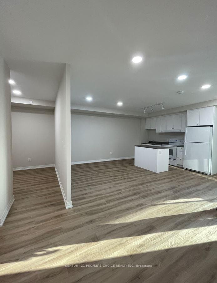 50 Herrick Avenue Unit 208 photo 12