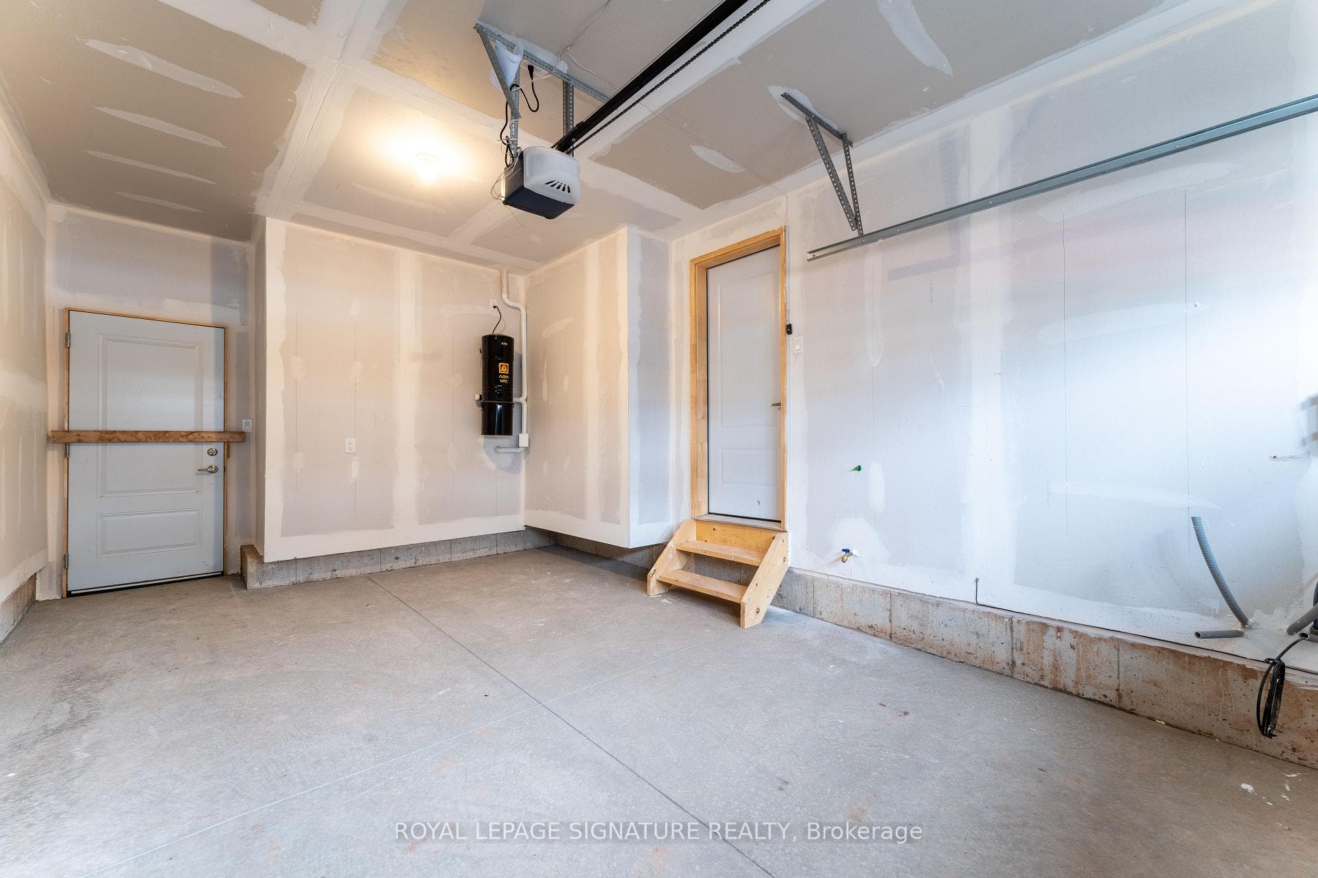 143 Sonoma Lane photo 34