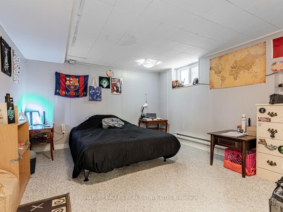 139 Manor Road photo 31