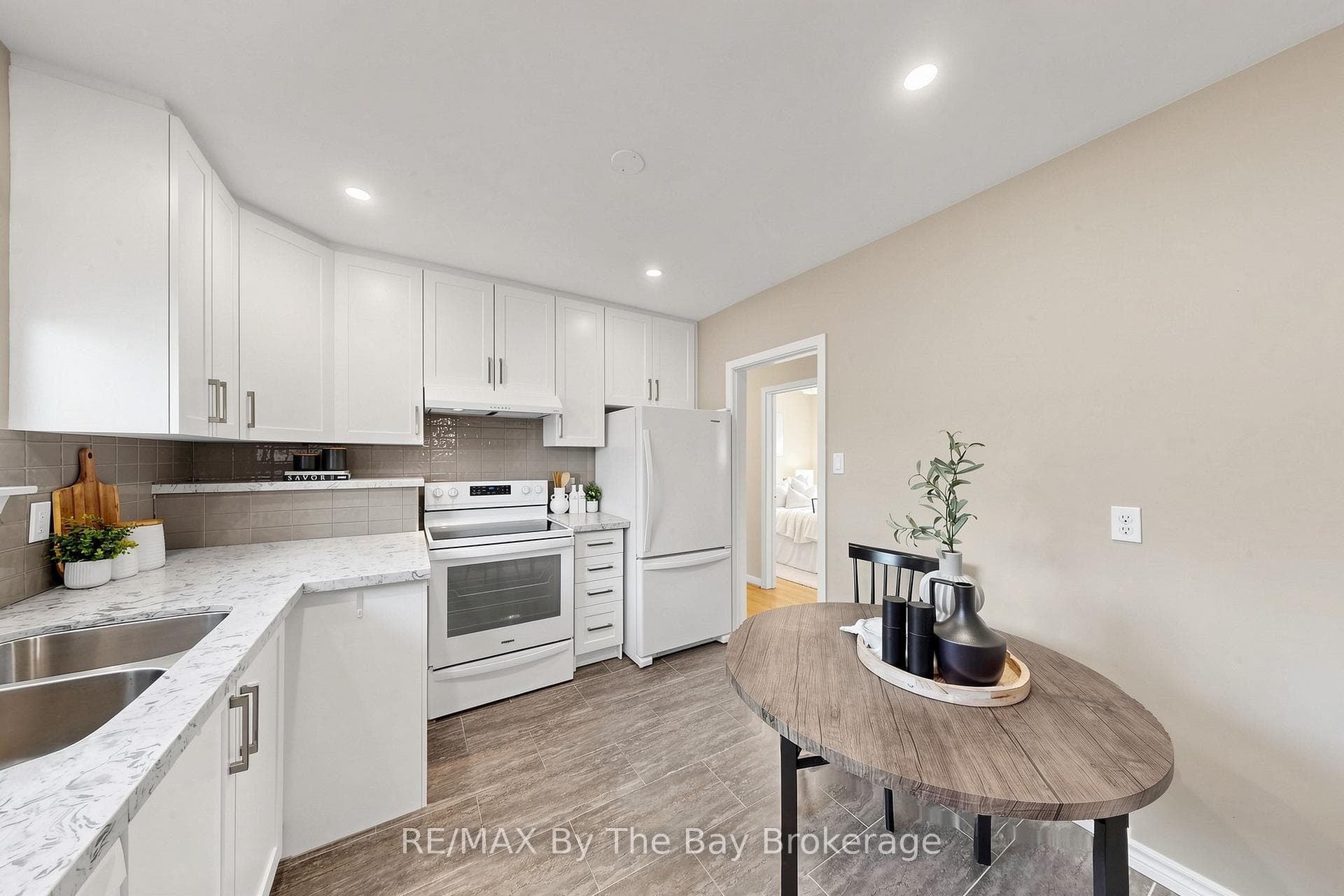 33 Ada Crescent photo 11