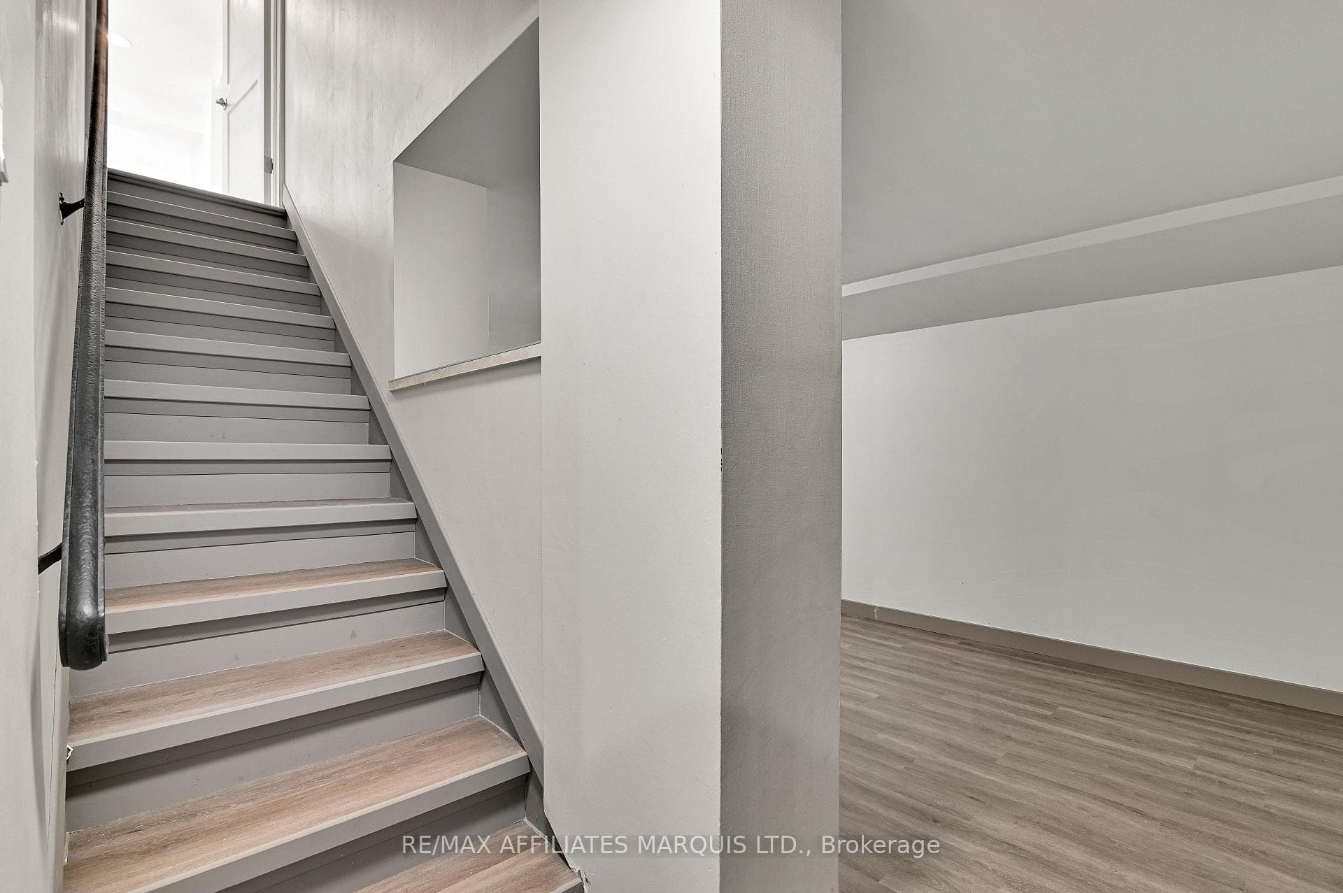 1603 Peter Street photo 35