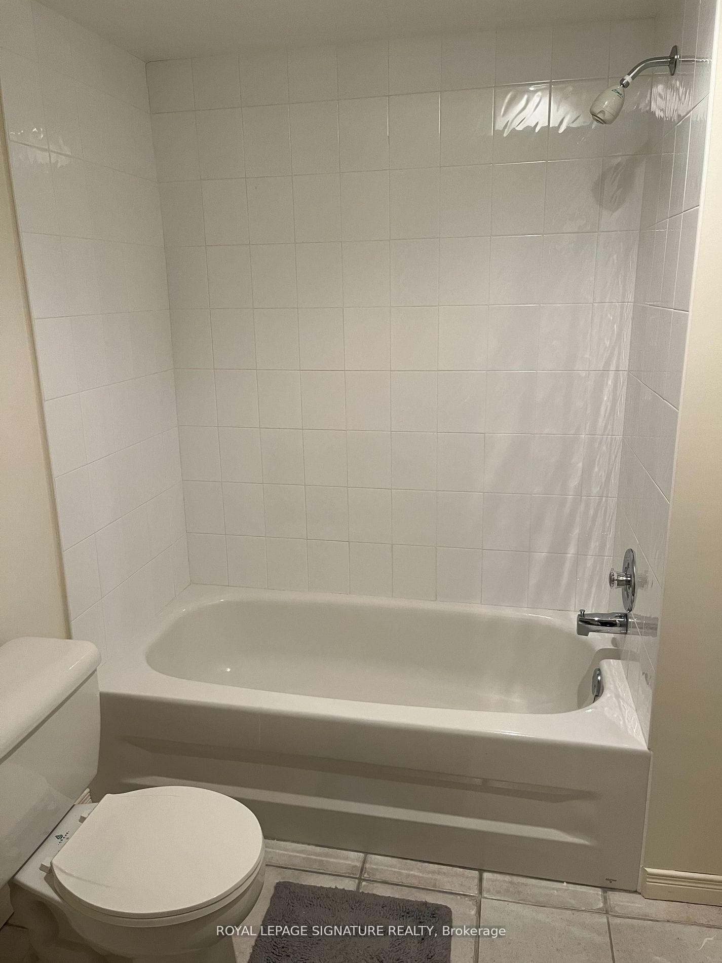686 York Hill Boulevard Unit Bsmt photo 16