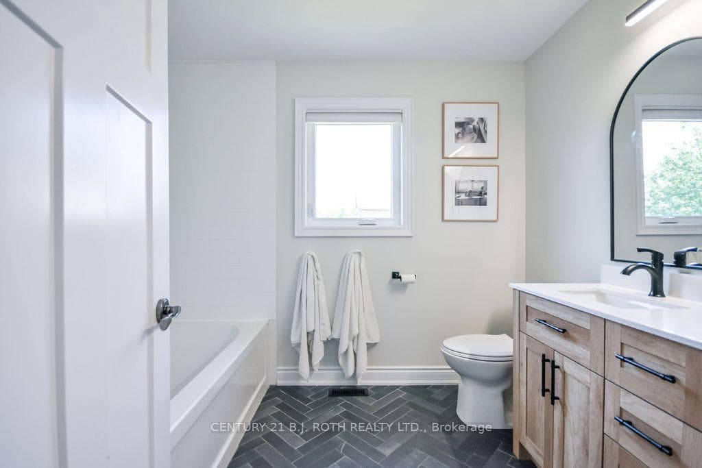 36 MERRINGTON Avenue photo 32