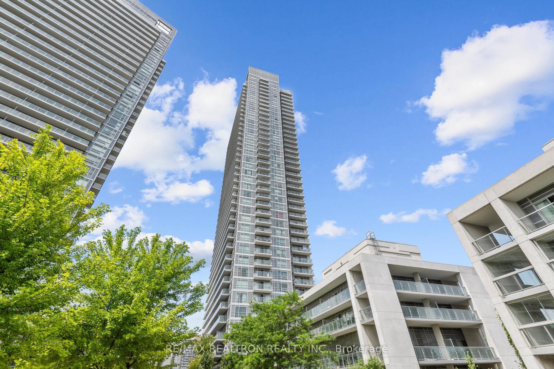 2015 Sheppard Avenue Unit 102 photo 2