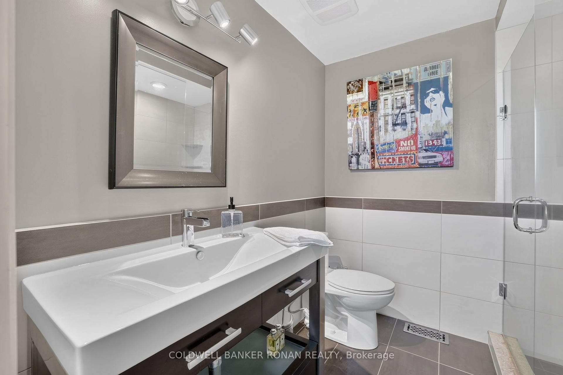 18250 Duffy's Lane photo 29