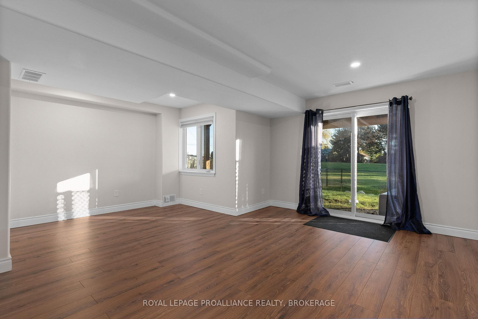 311 Janette Street photo 26