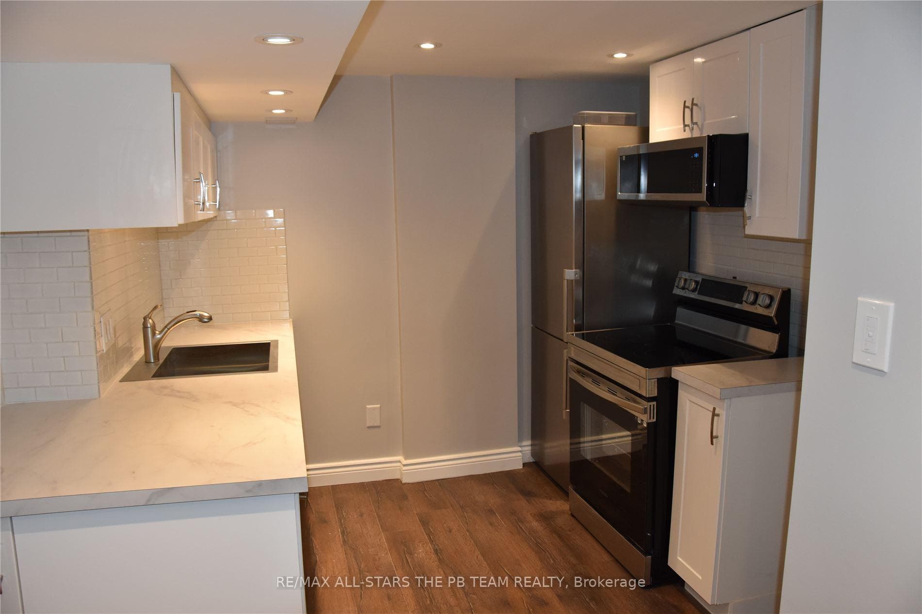 706 Sultana Square Unit BSMT photo 3