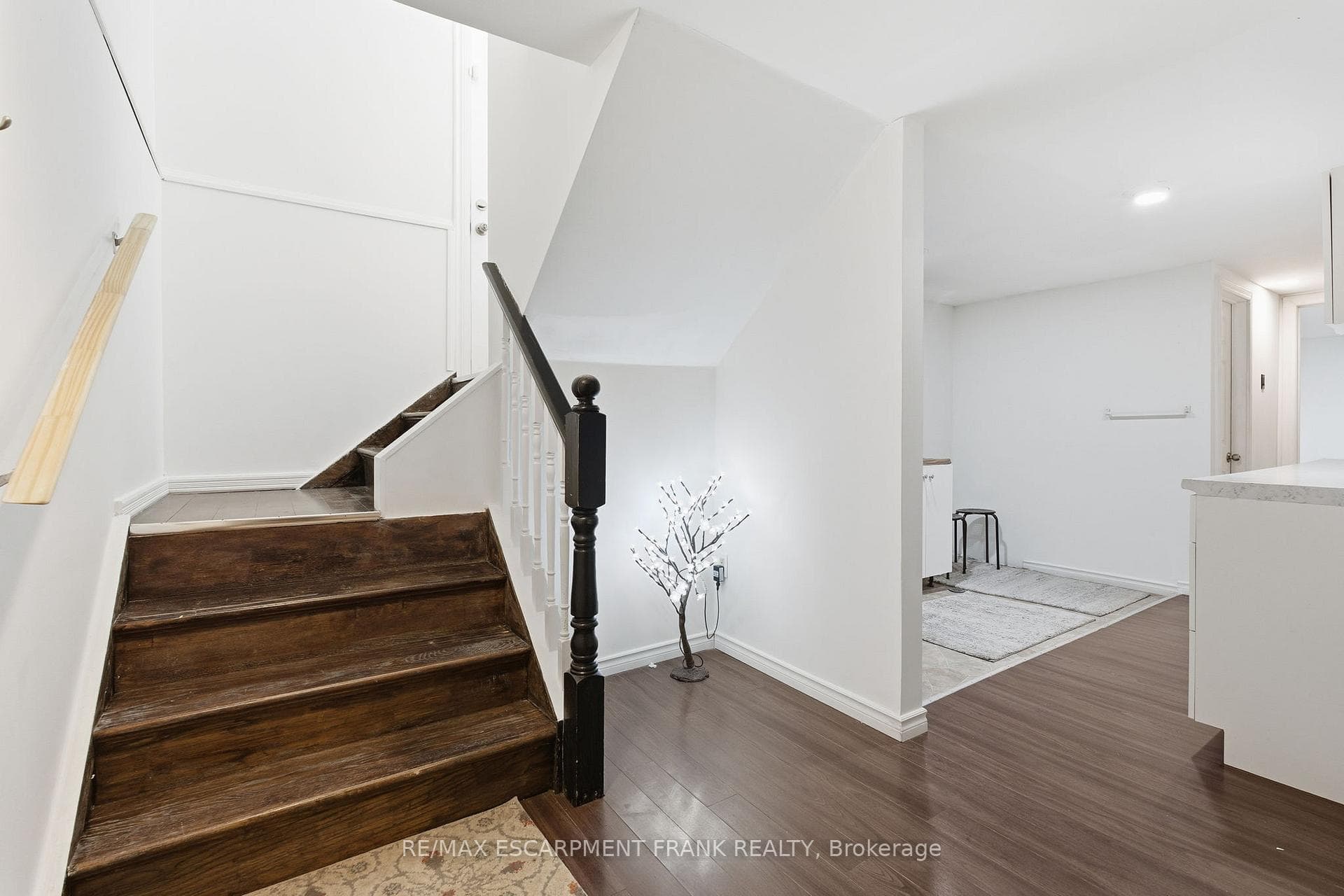 352 East 28th Street photo 35