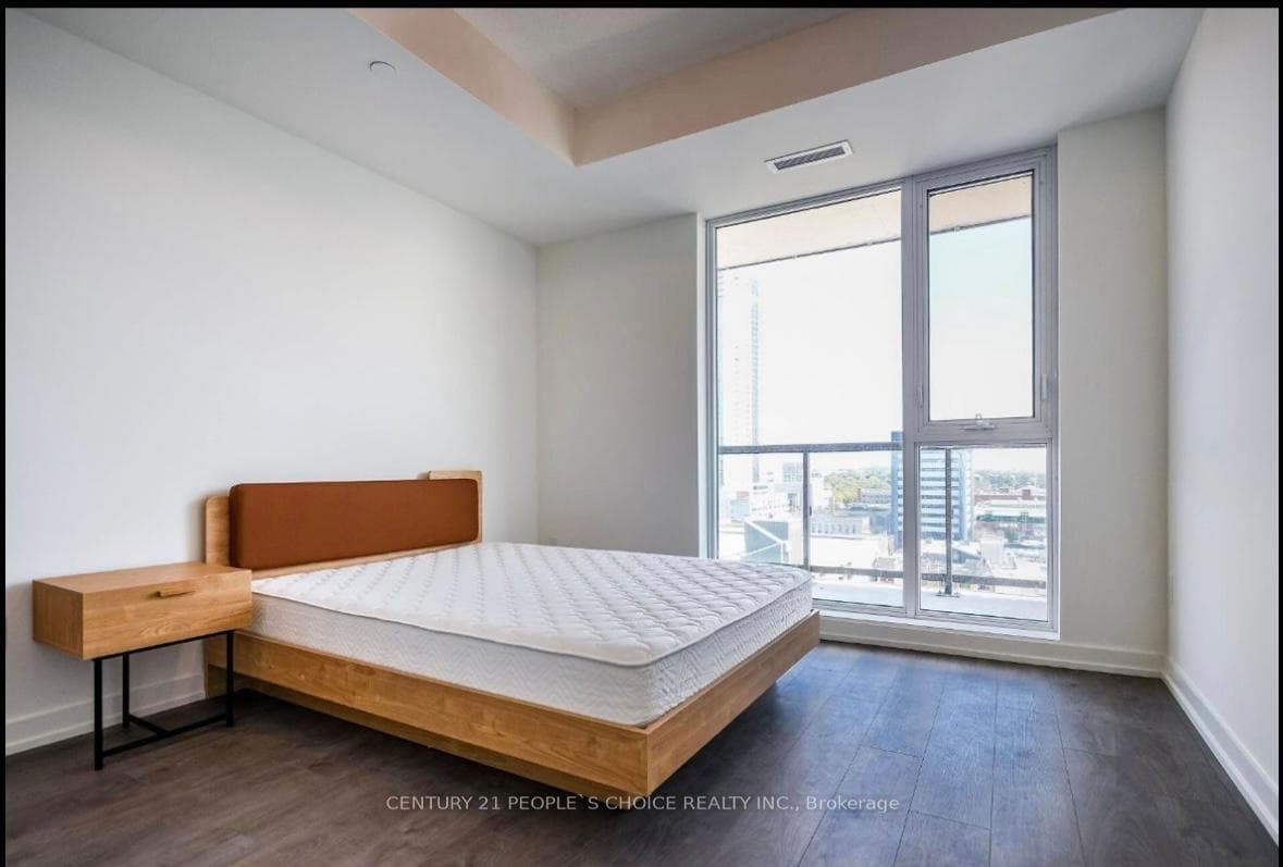 55 Duke St W Street Unit 1008 photo 20