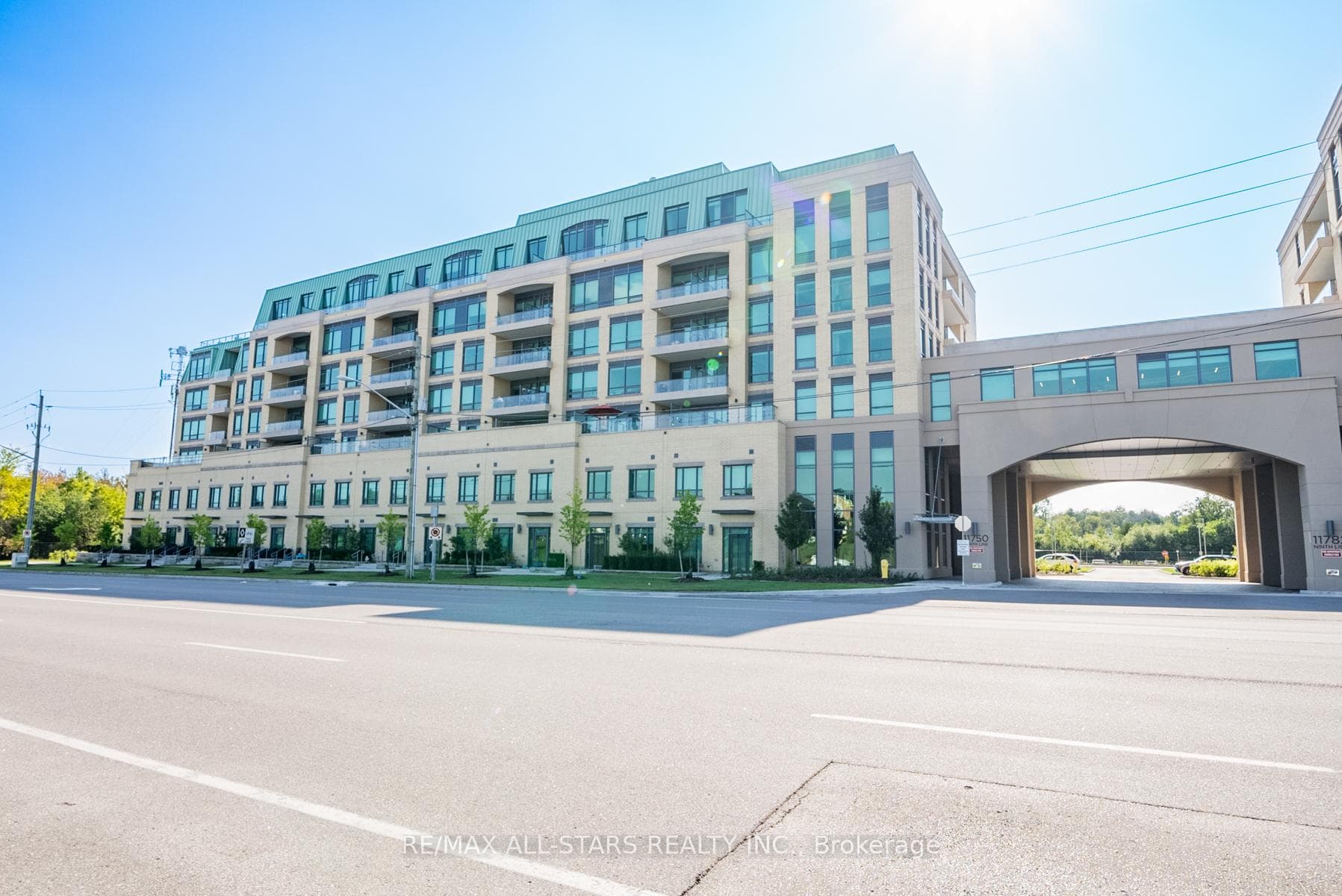 Luxury complex w great amenities & concierge
