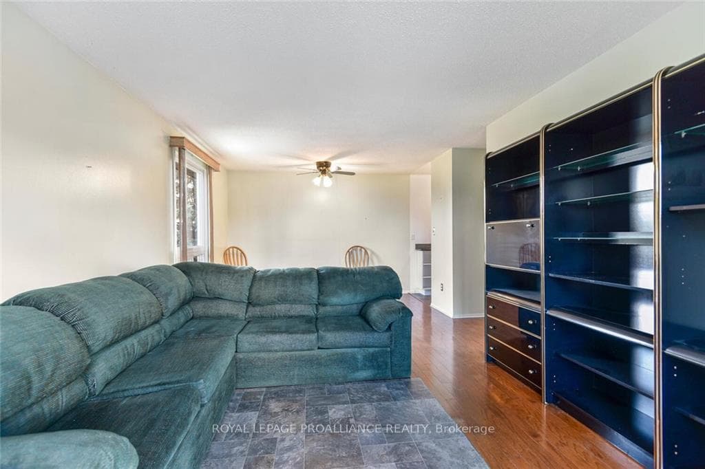 2 CHARLOTTE Place Unit 22 photo 14