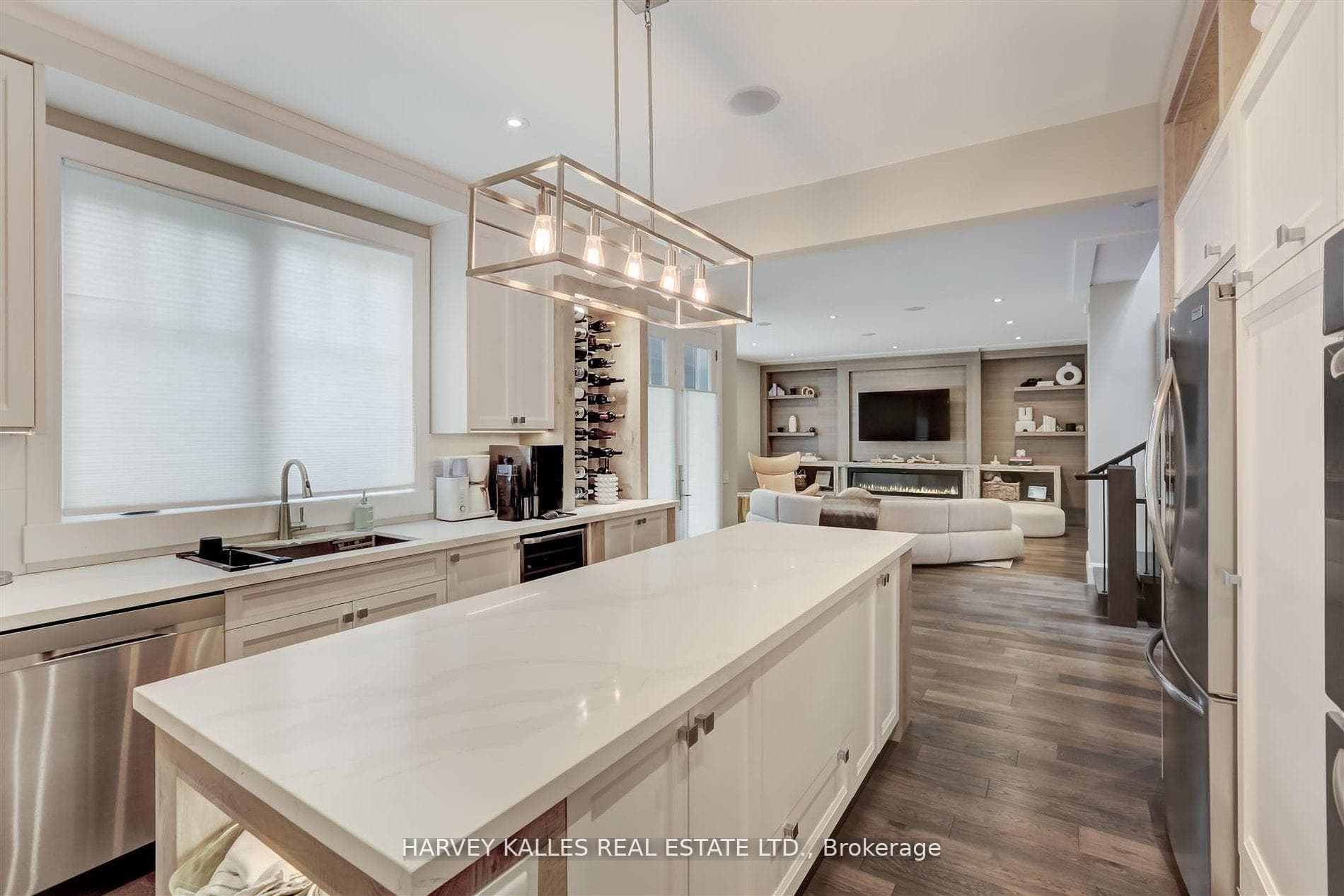 366 Galt Avenue photo 10